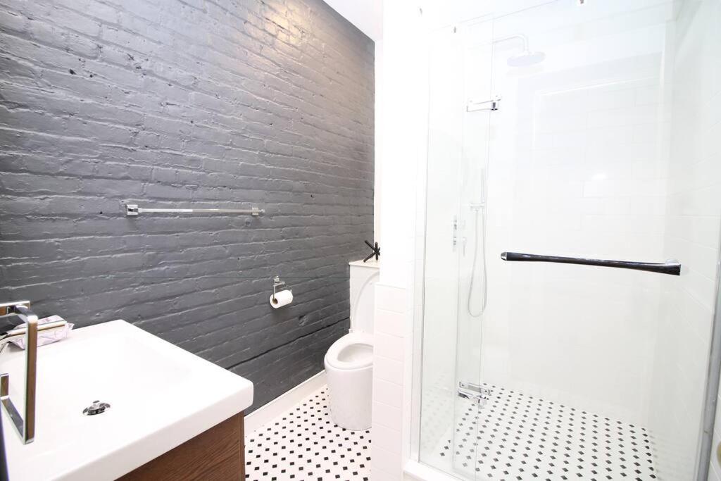 Charm & Luxury Vacation Headquarters to Downtown!