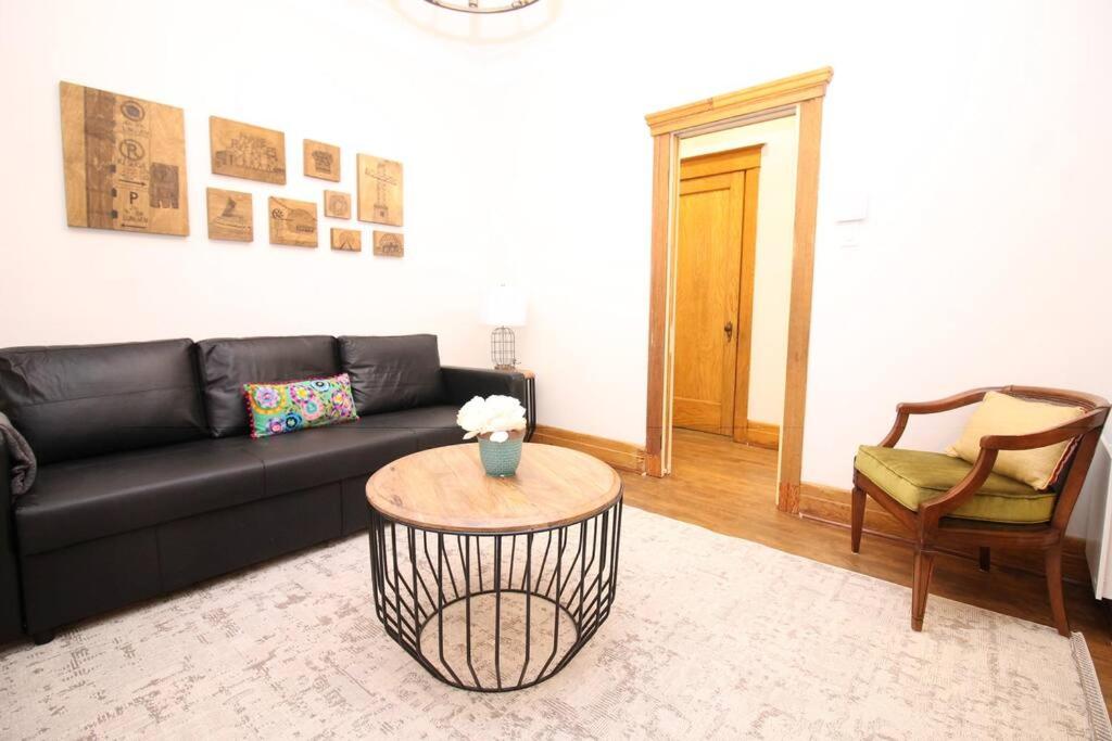 Charm & Luxury Vacation Headquarters to Downtown!