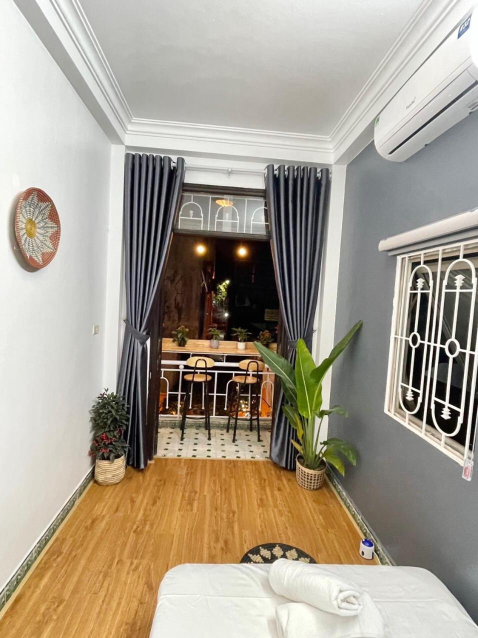 The little Ha Noi