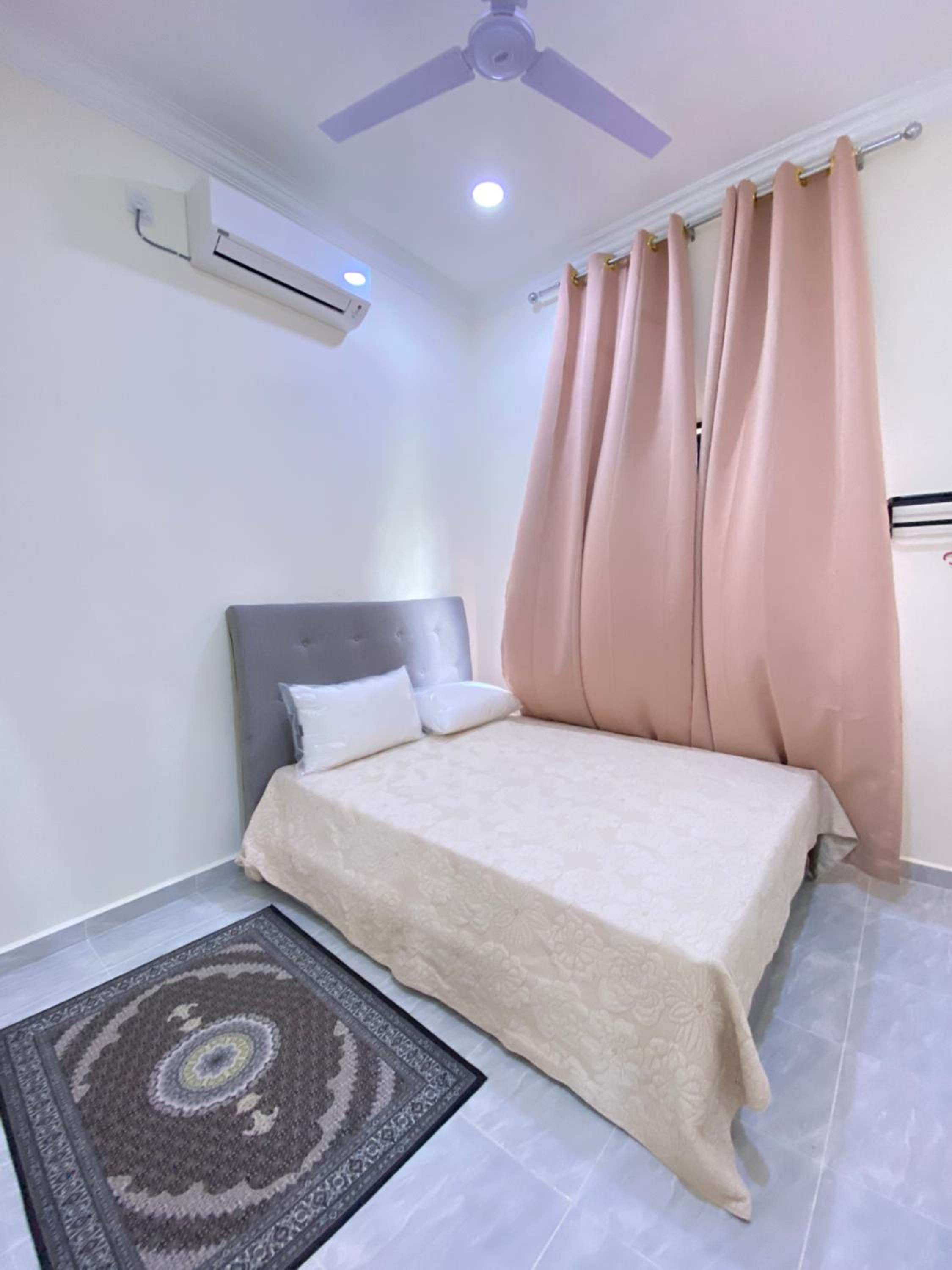 CIKNA’s TINY HOUSE photo 2