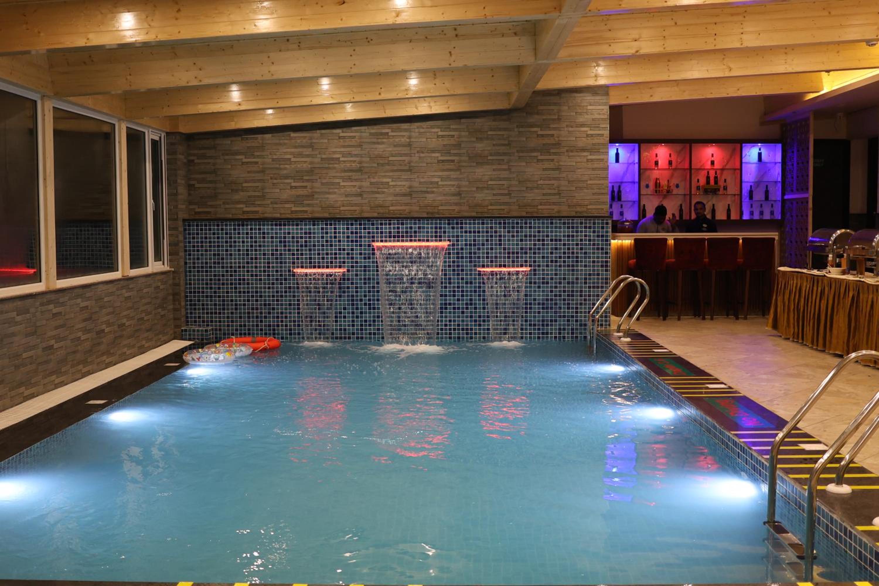 Marigold Sarovar Portico Shimla with Heated pool and AC Rooms-A Resort cottage and SPA Marigold Sarovar Portico Shimla with Heated pool and AC Rooms-A Resort cottage and SPA