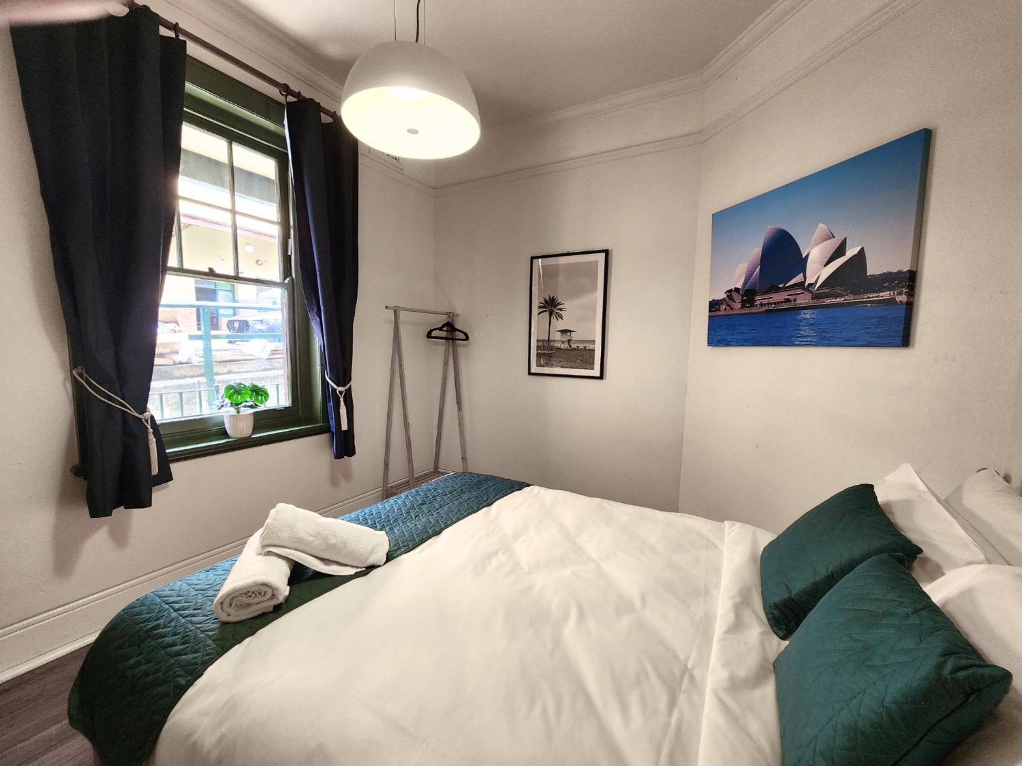 Quaint terrace house The Rocks
