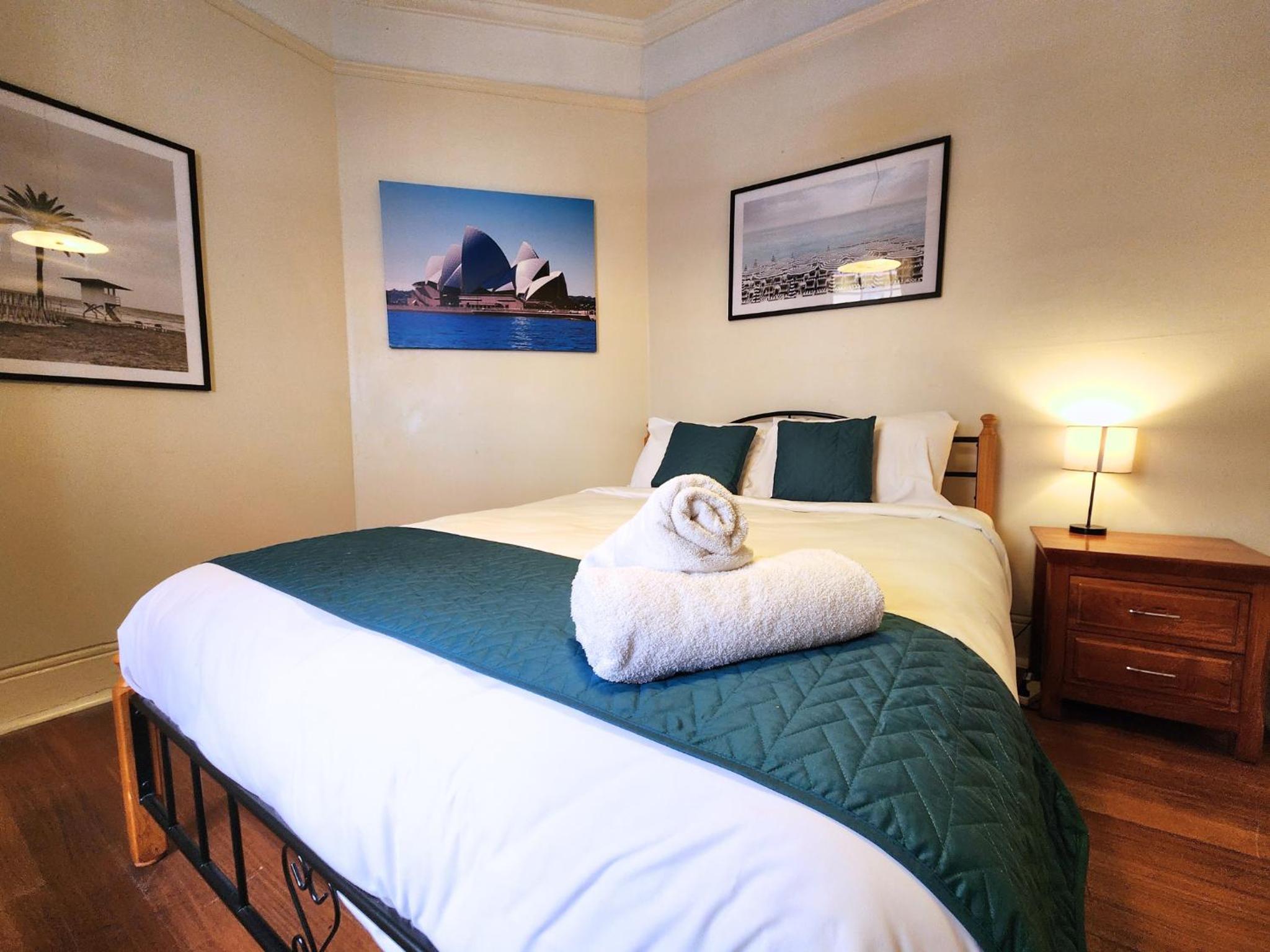 Quaint terrace house The Rocks
