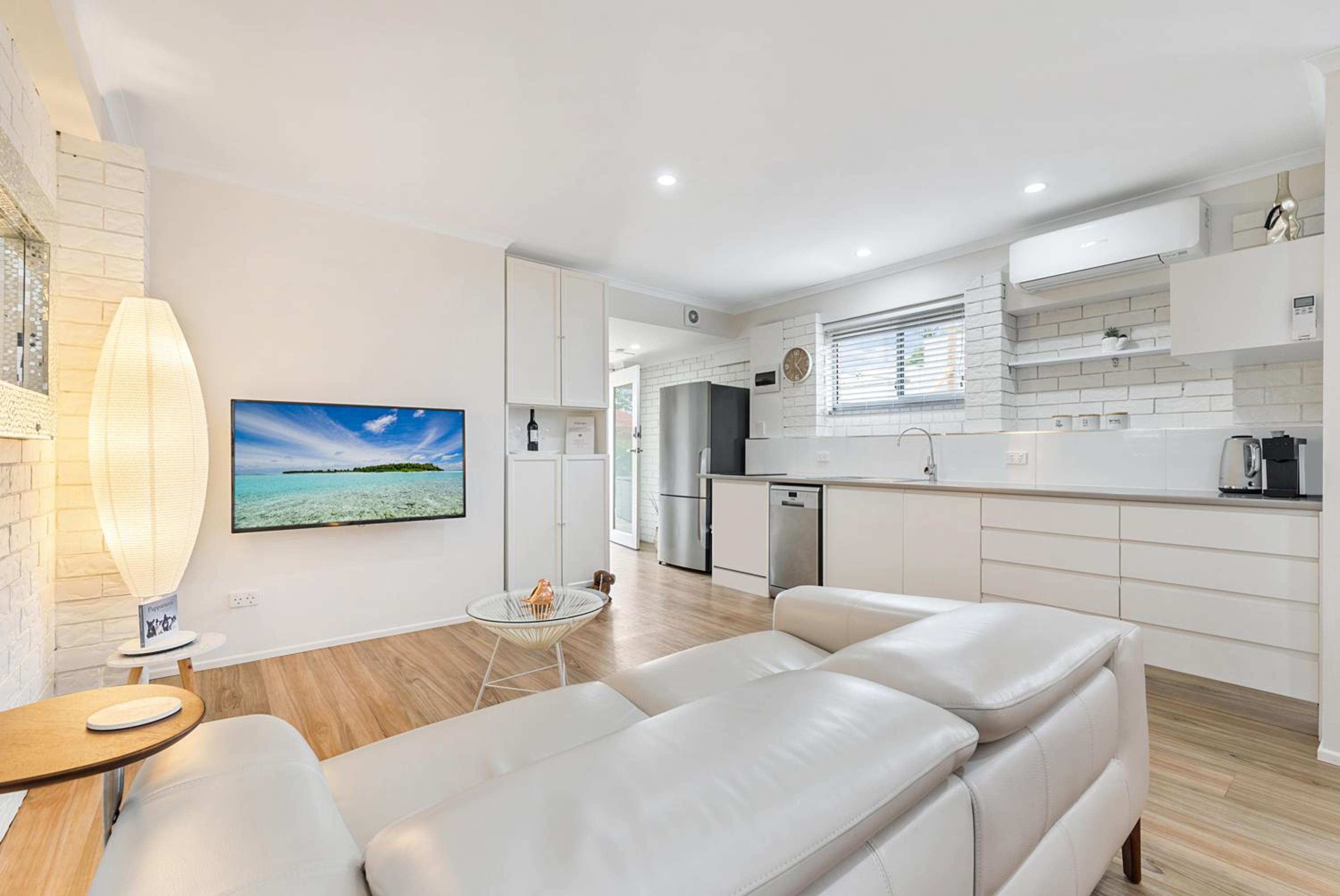 Comfortable & Convenient Coastal Studio