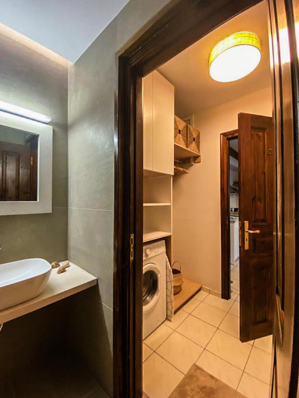 Apellou Apartments