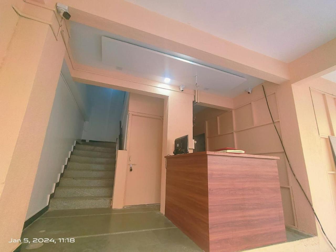 Photo 8