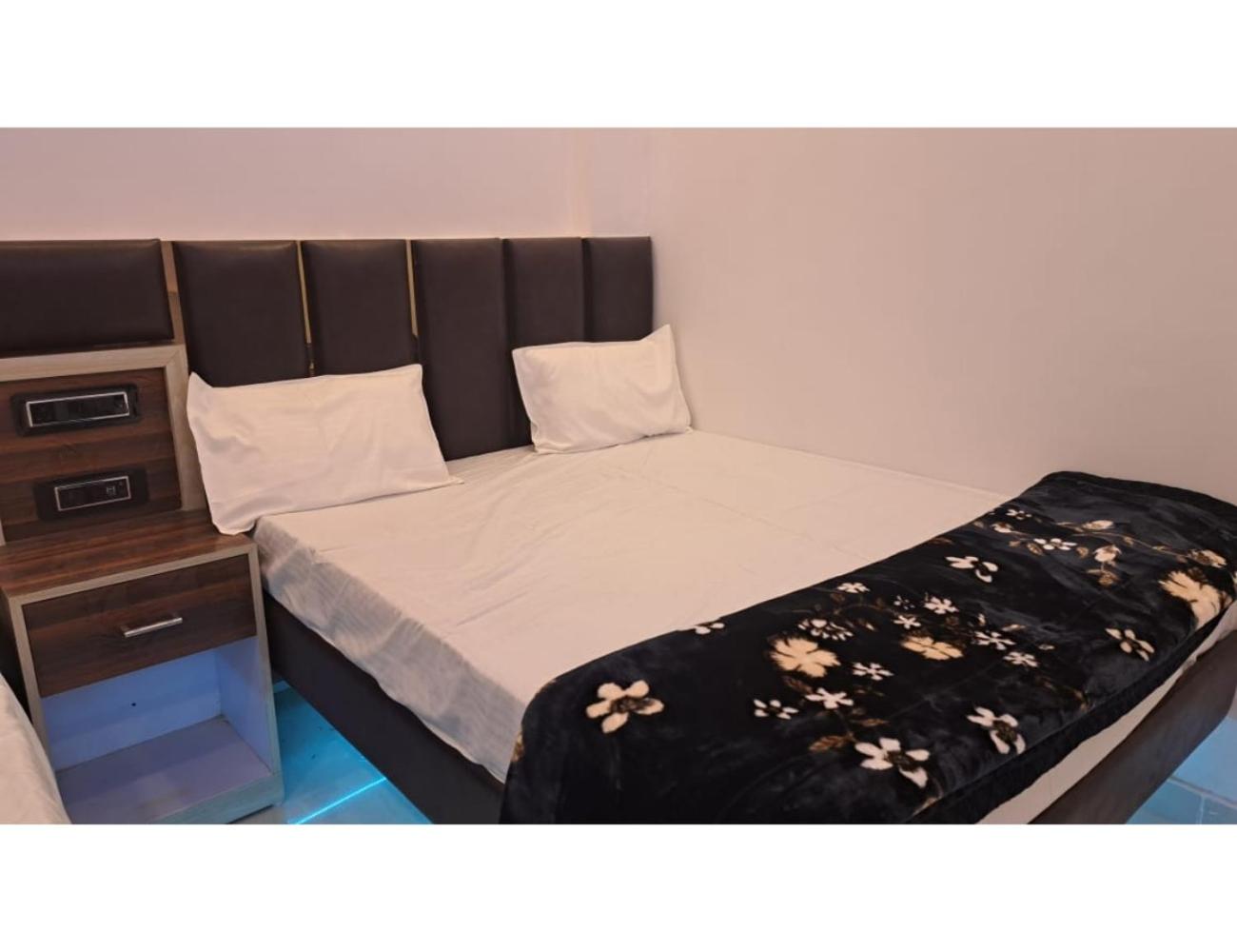 Kanha Guest House, Ayodhya