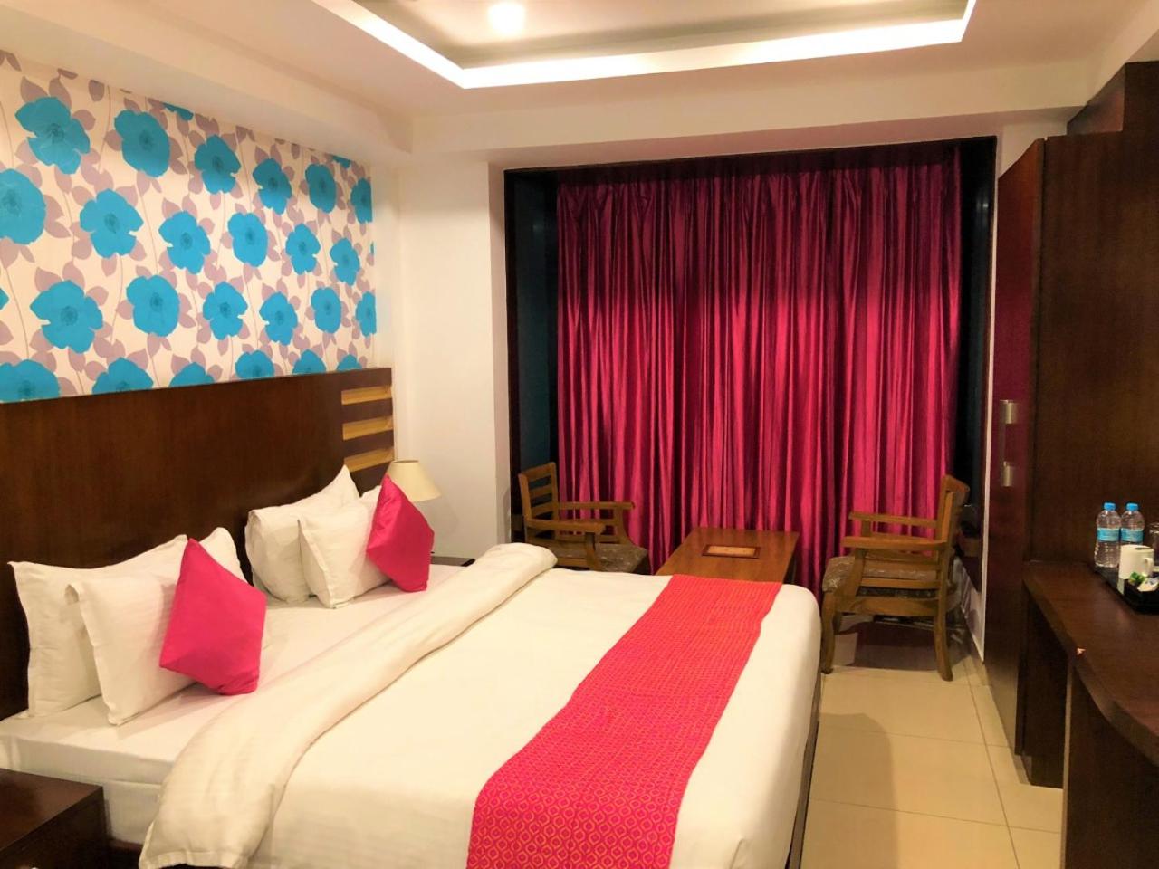 Hotel SGT Plaza