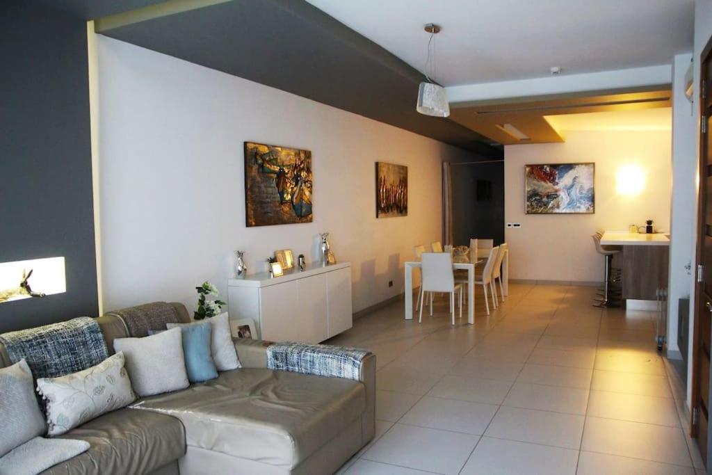 Modern 3BR Apartment in Swieqi view 4
