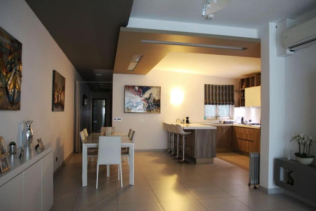 Modern 3BR Apartment in Swieqi view 5