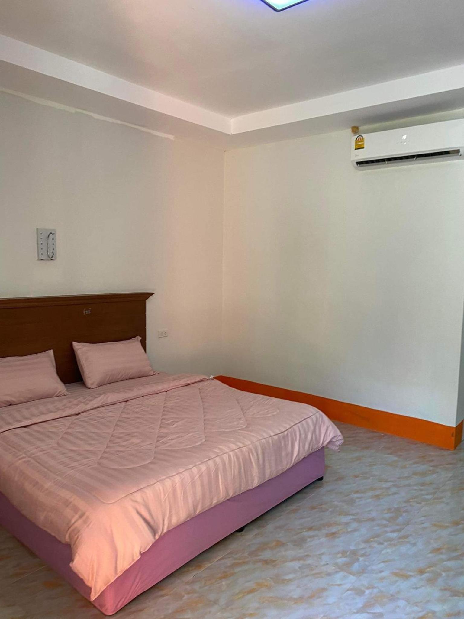 Lanta Paradise Beach Resort