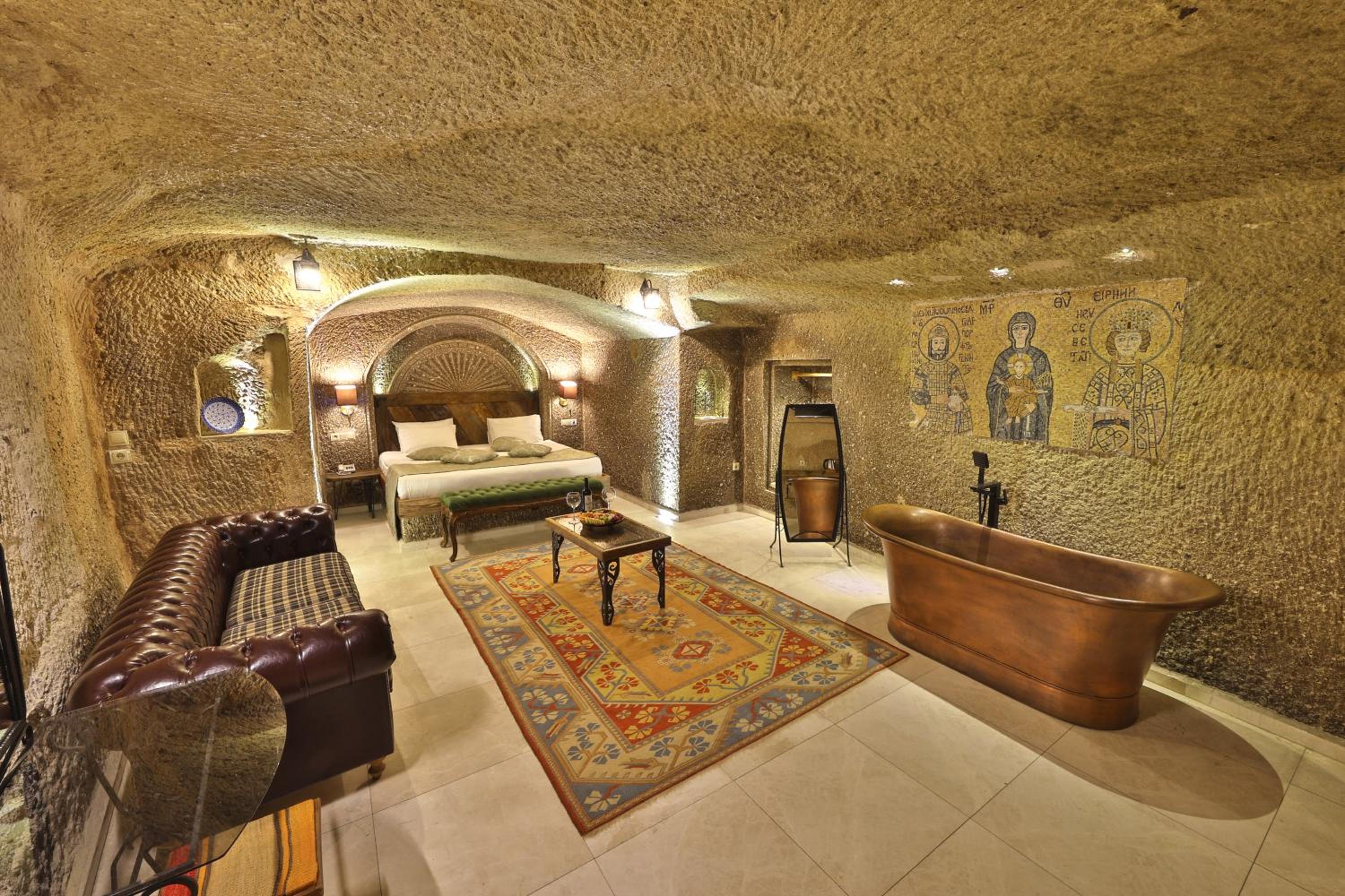 Divan Cave House - Image 60