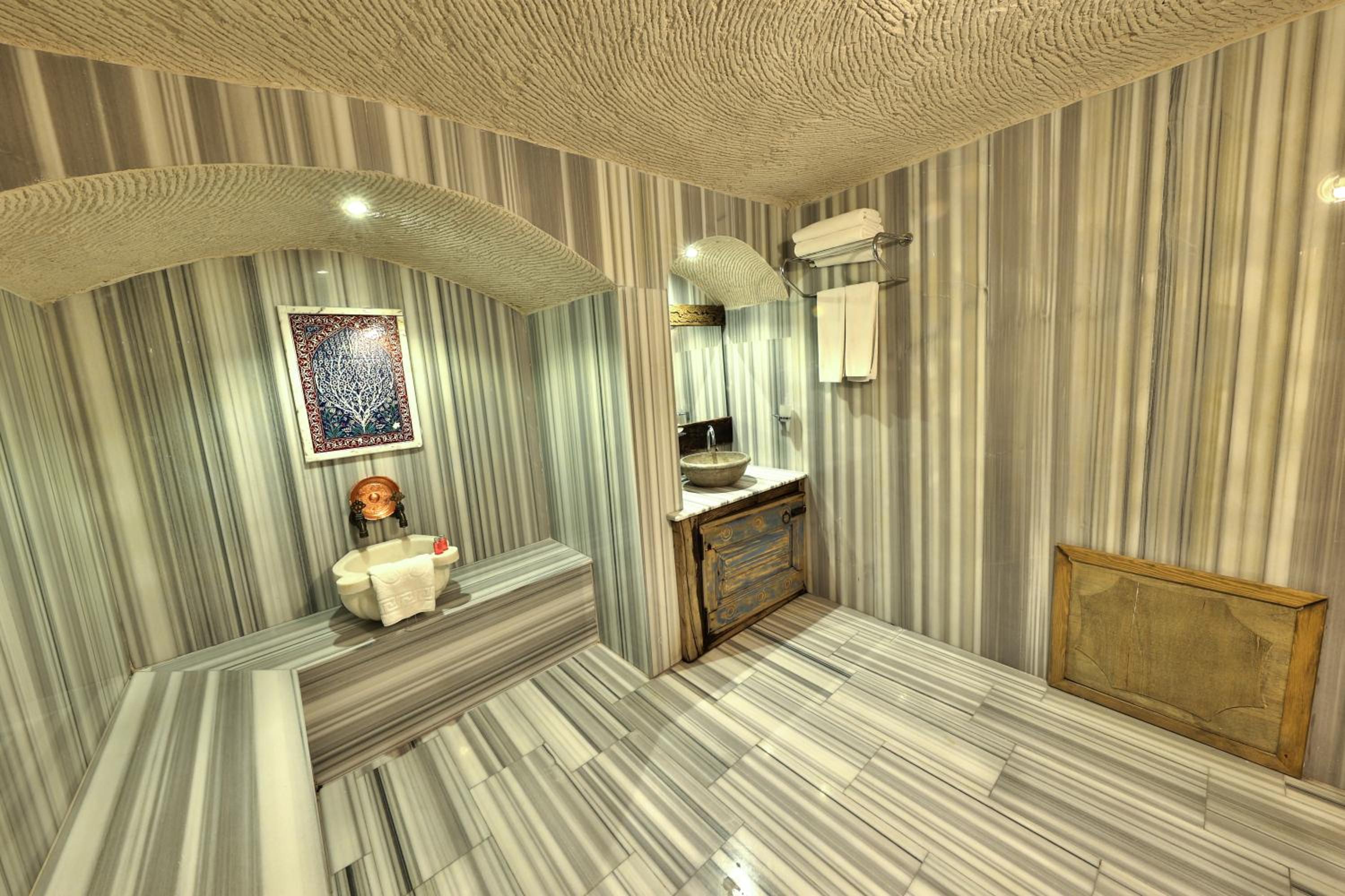 Divan Cave House - Image 78