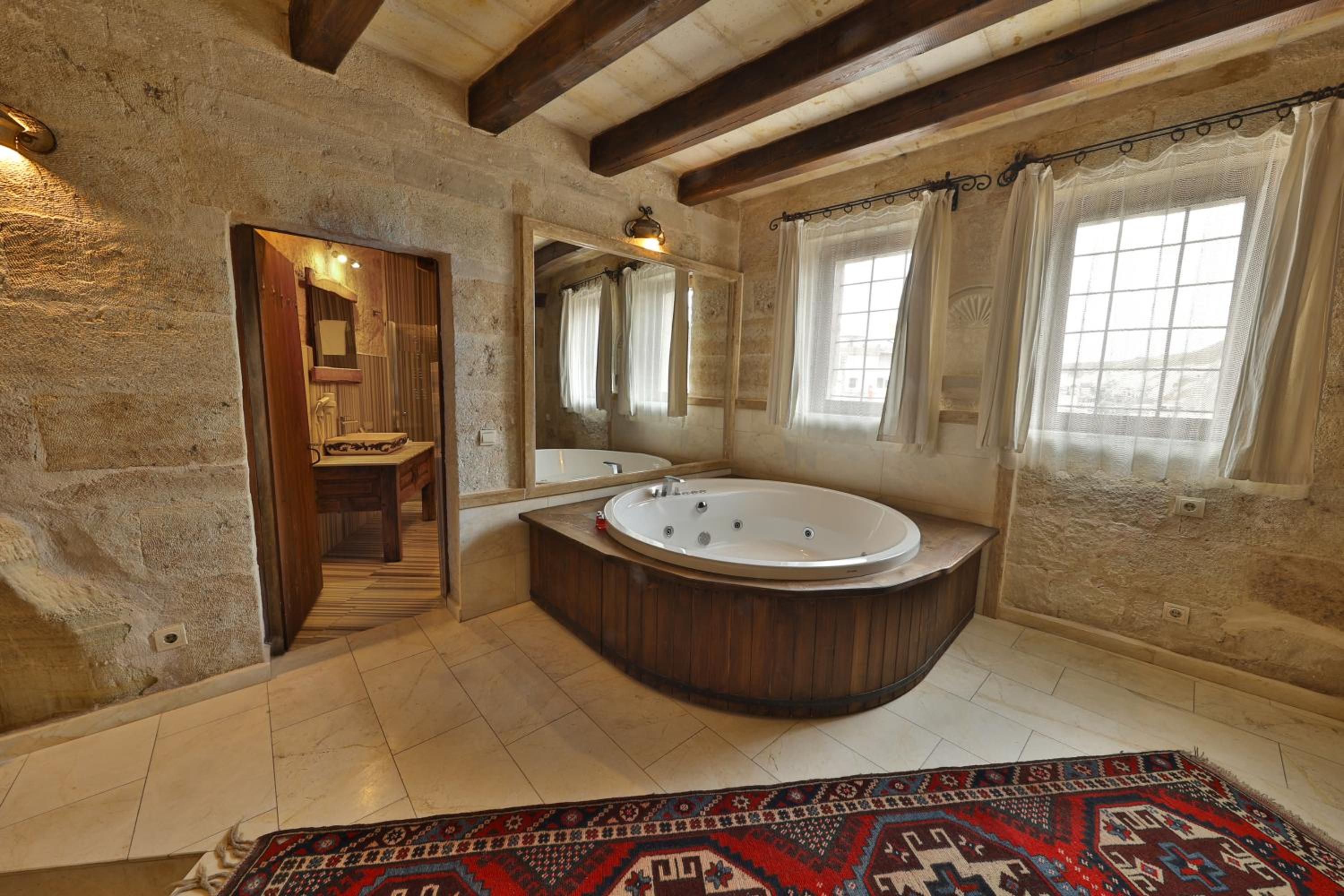 Divan Cave House - Image 77