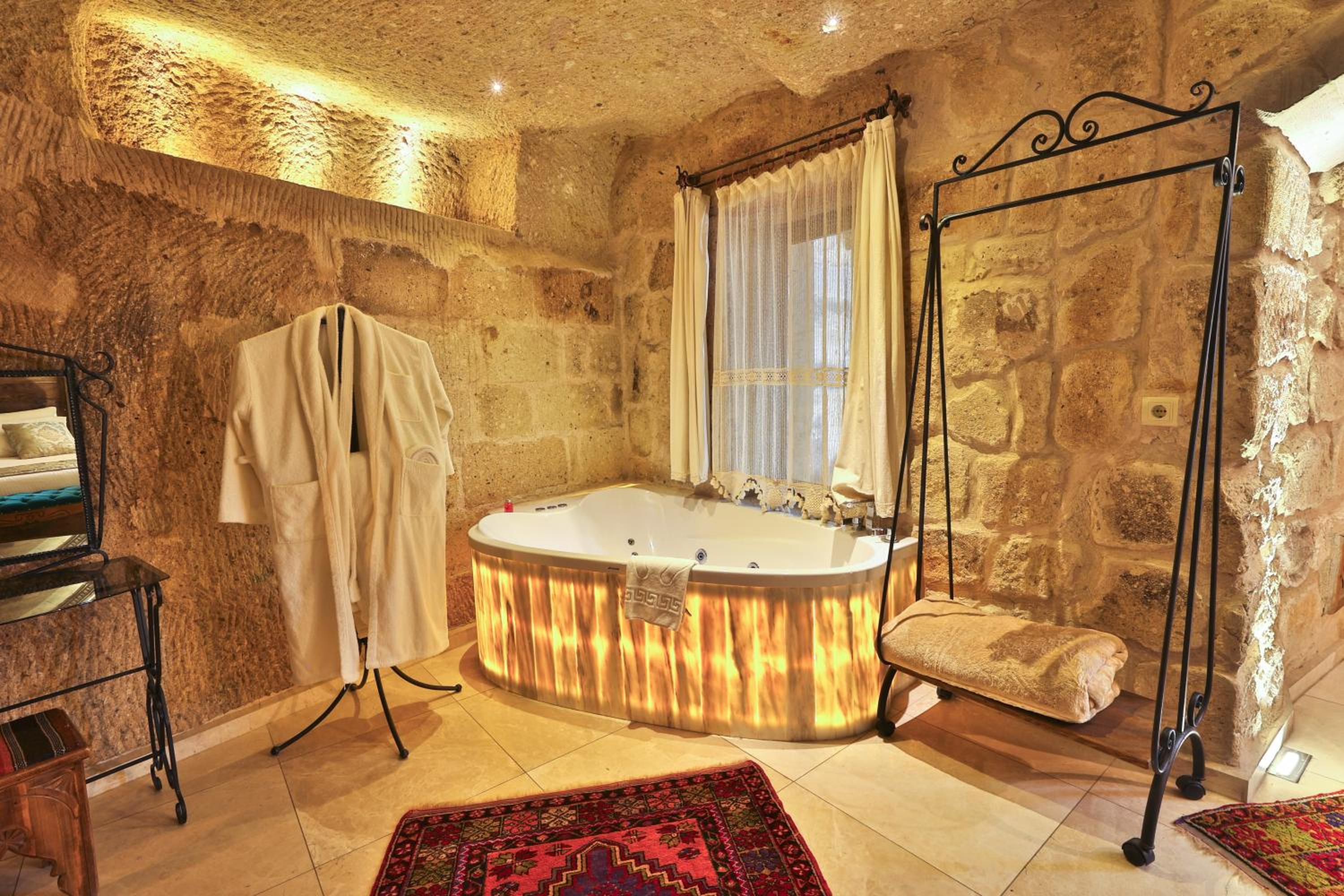 Divan Cave House - Image 75