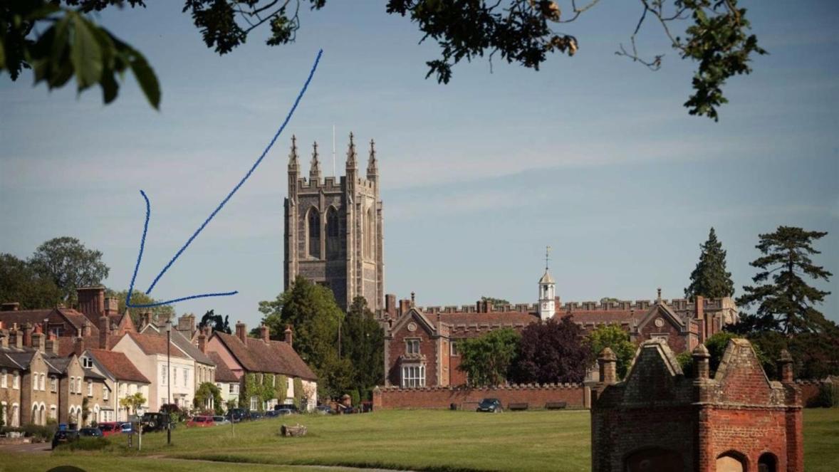 Charming Church Walk, Long Melford - 2 bedroom property with parking