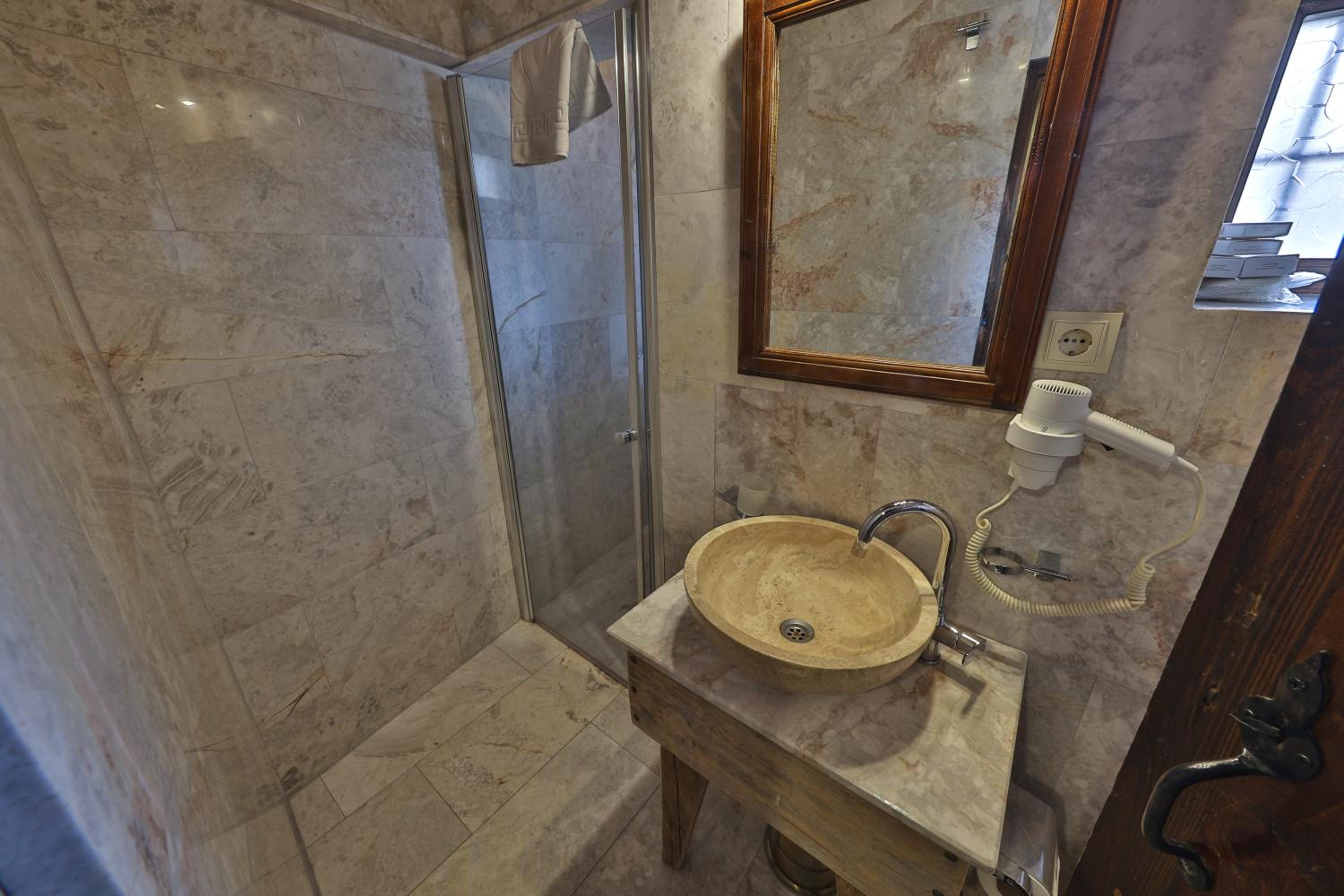Goreme Vacations - Divan Cave House - Property Image 5
