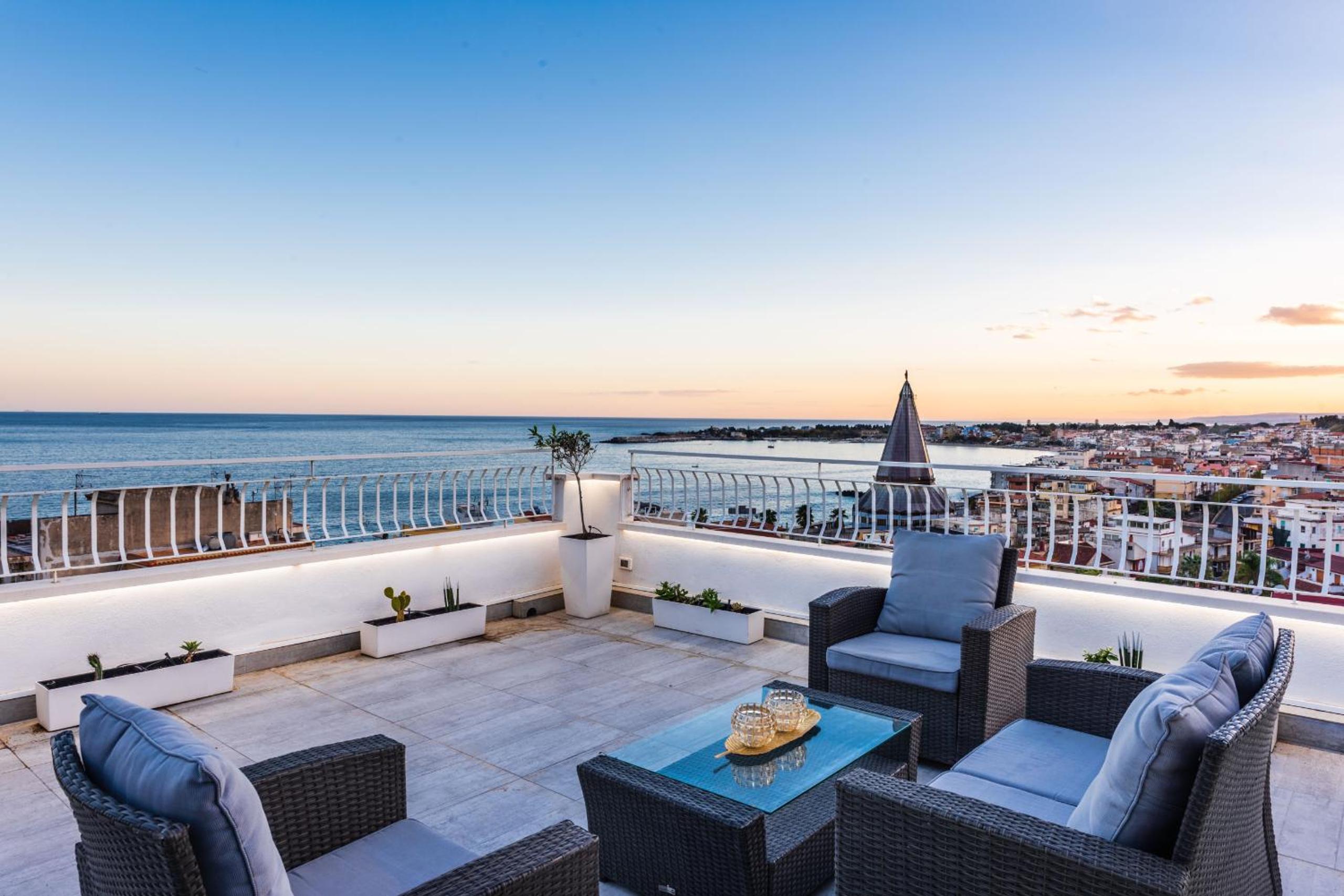 Azzurra Seaview House with Terrace by Wonderful Italy photo 4