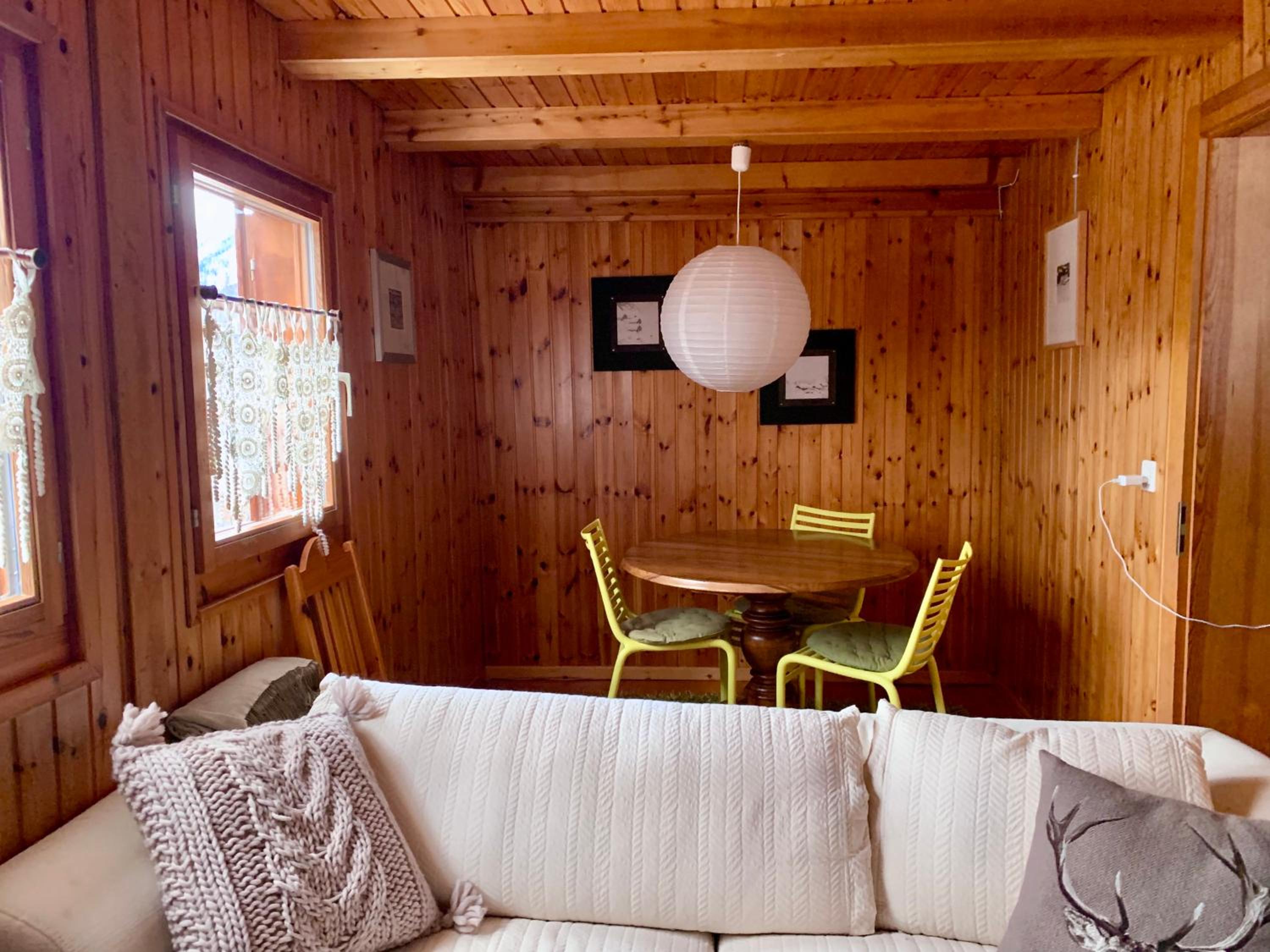 Chalet typique tout confort avec studio en dessous