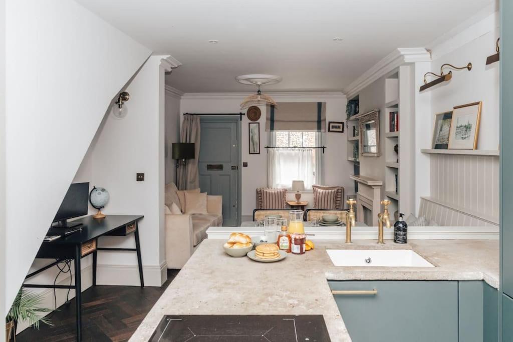 The Emerald - Central Henley, Pet Friendly view 5