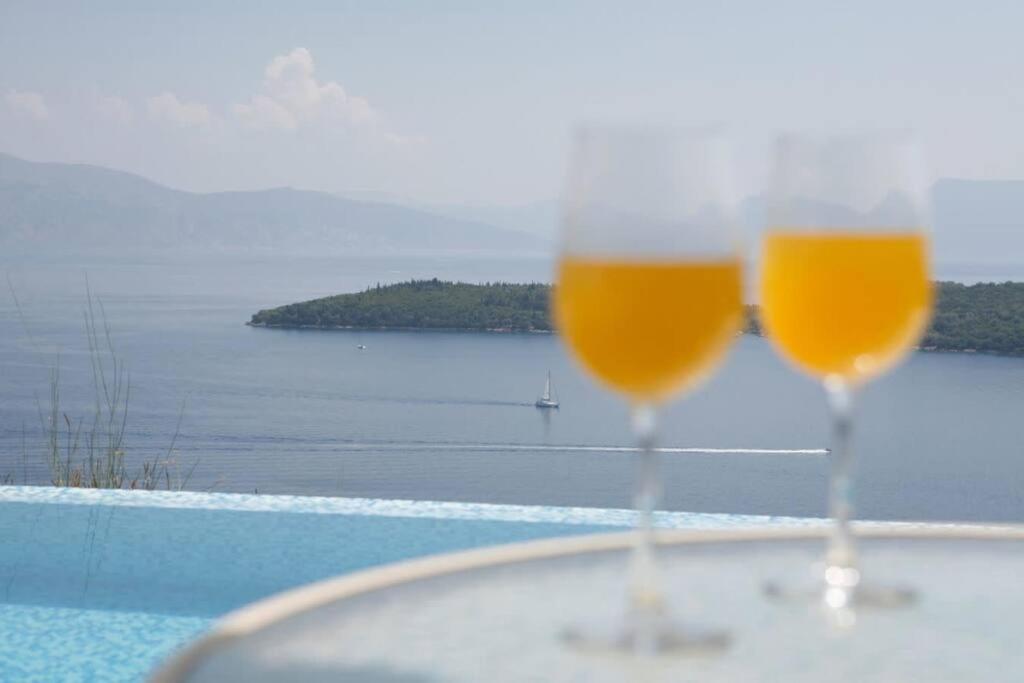 Villa Della Luna w/t pool view 5