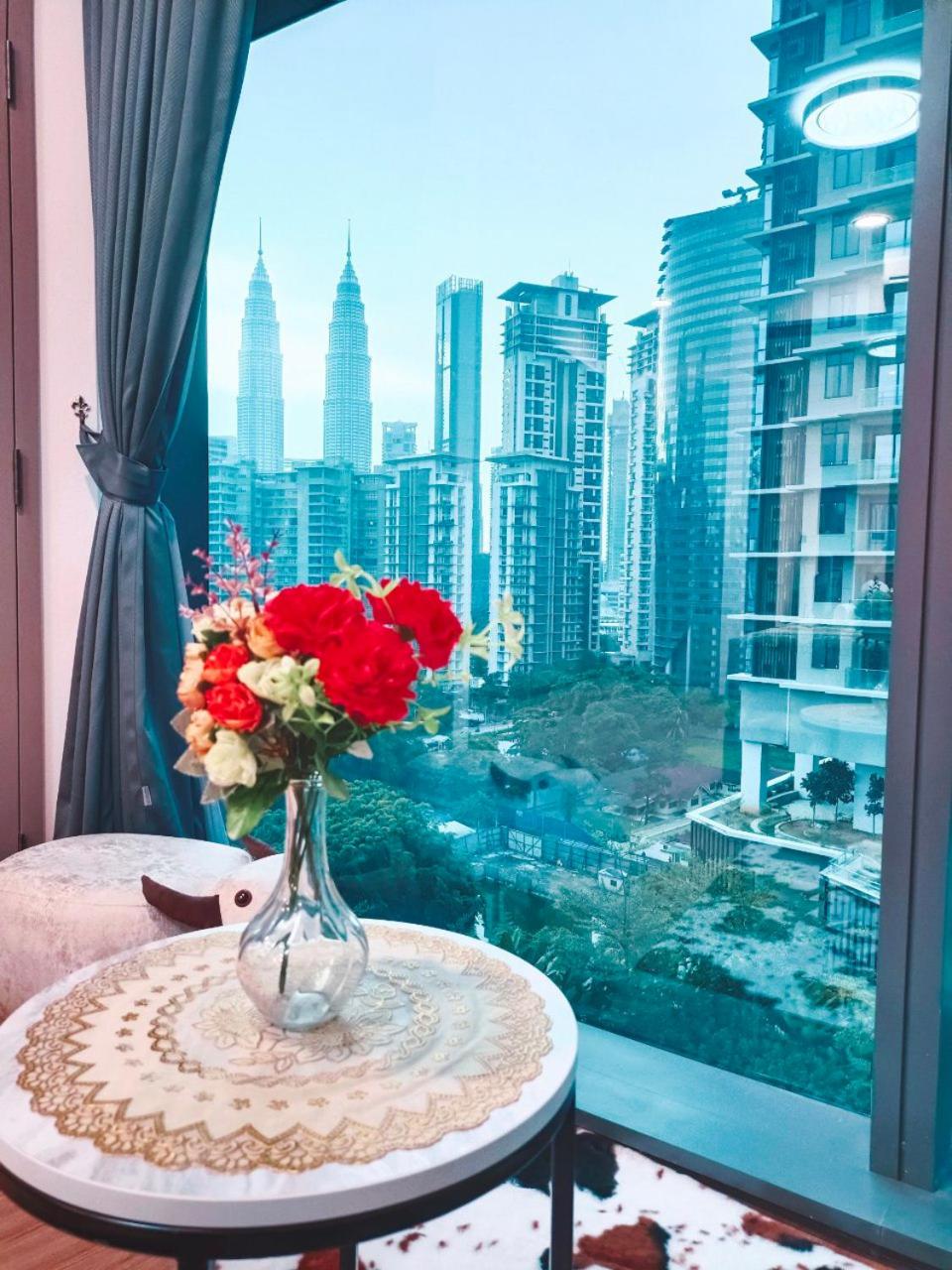 Sky Suites KLCC By NTR Resources