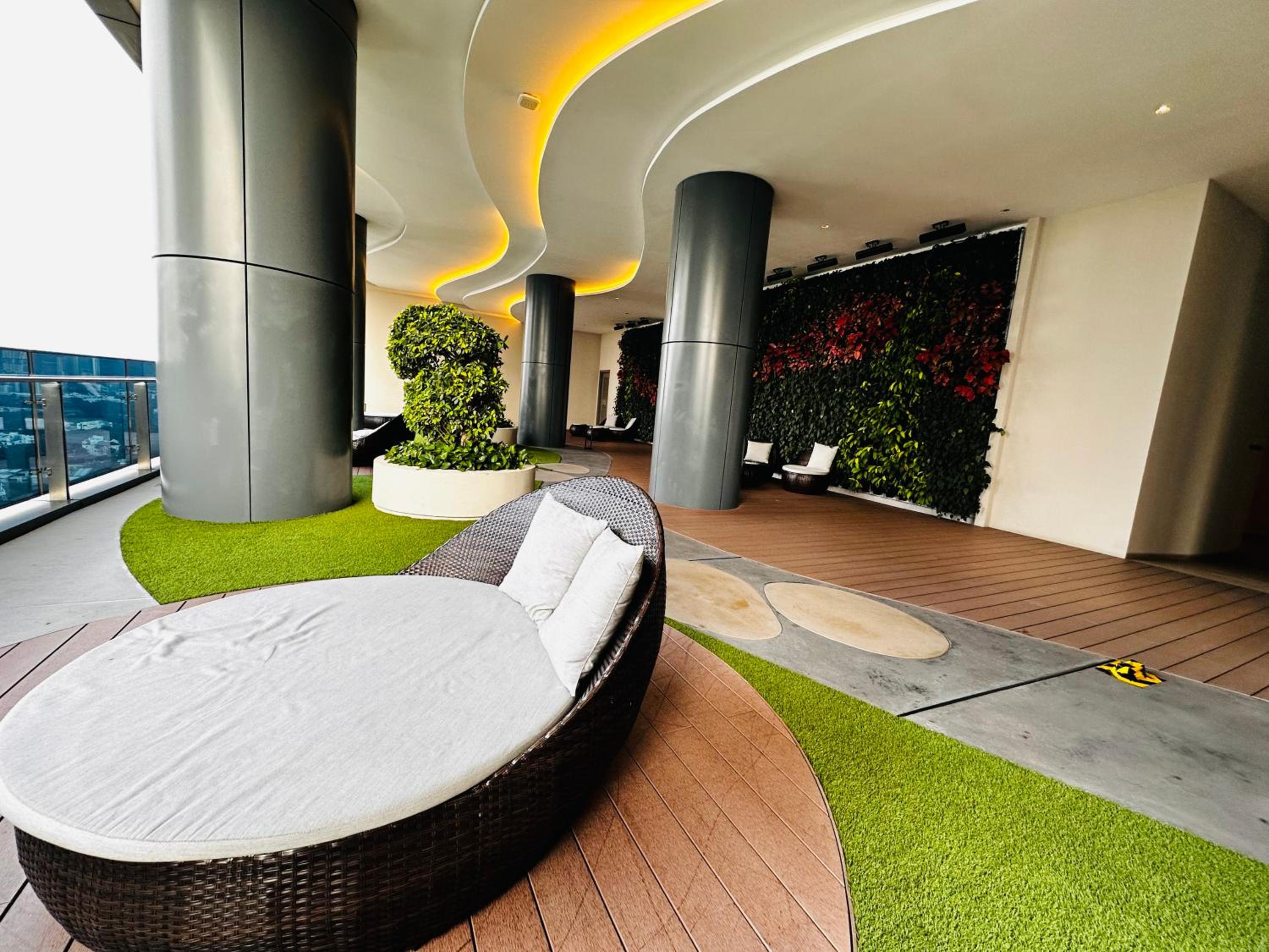 Sky Suites KLCC By NTR Resources