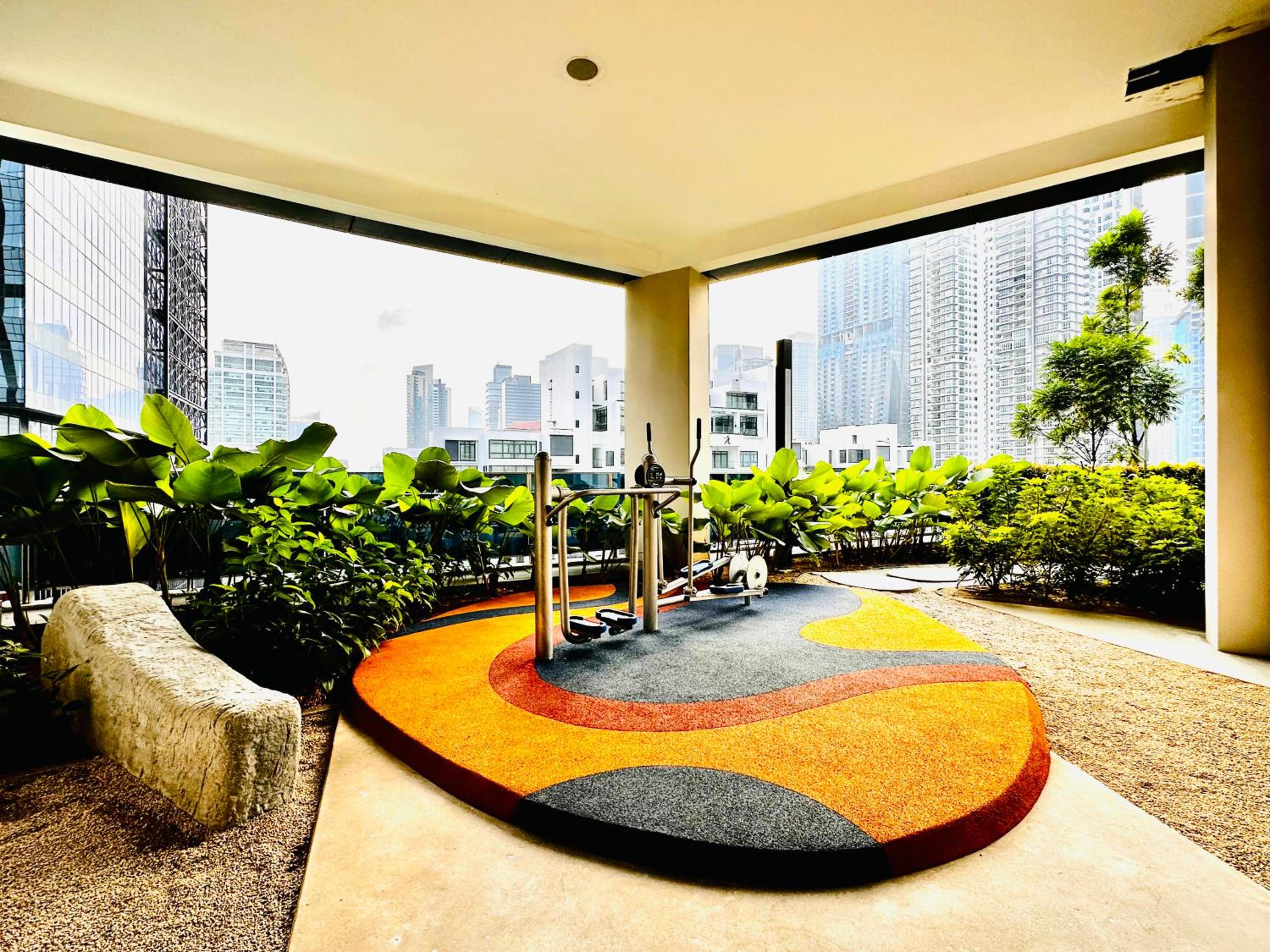 Sky Suites KLCC By NTR Resources