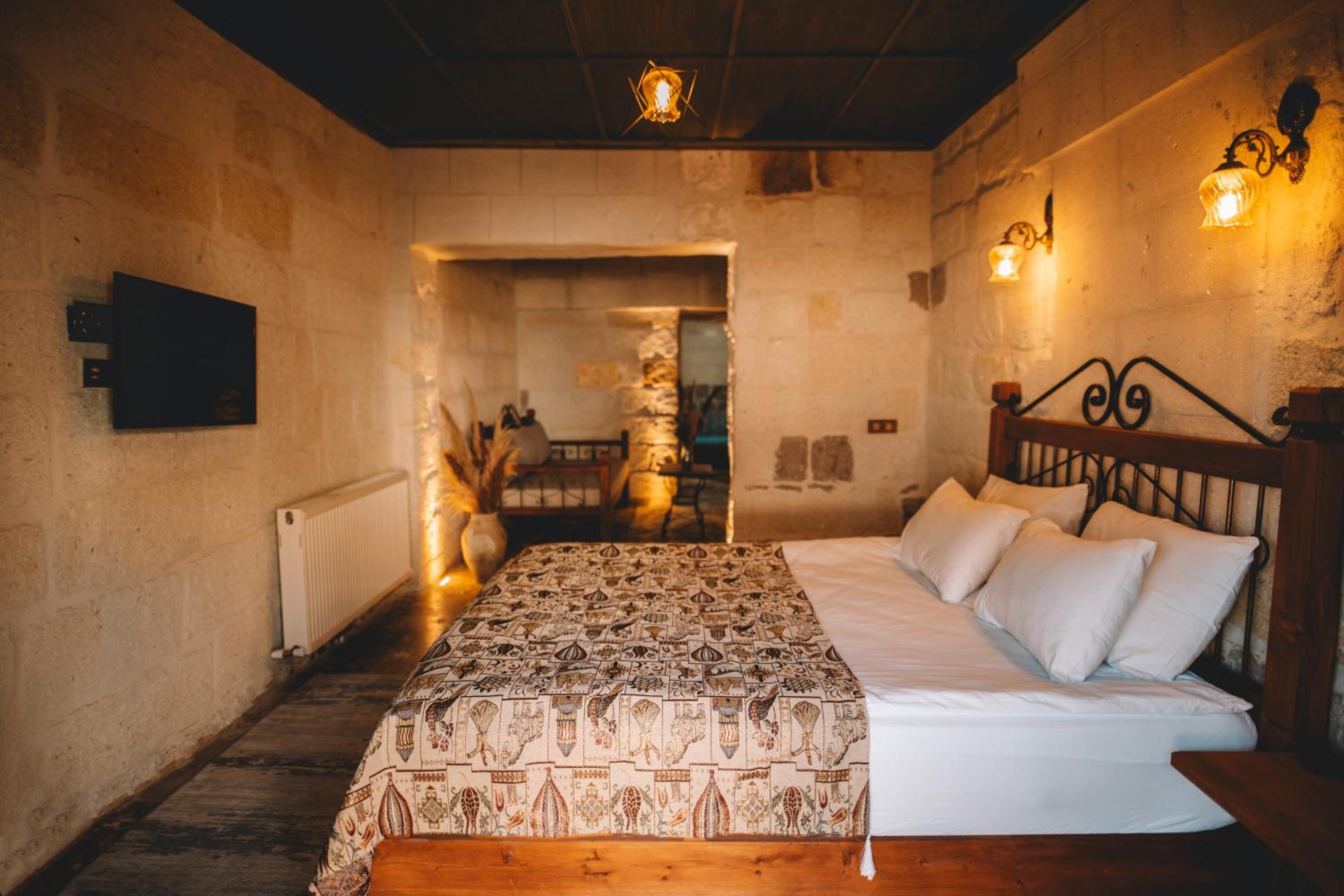 Çavuşin Cave House-Cappadocia - Image 32