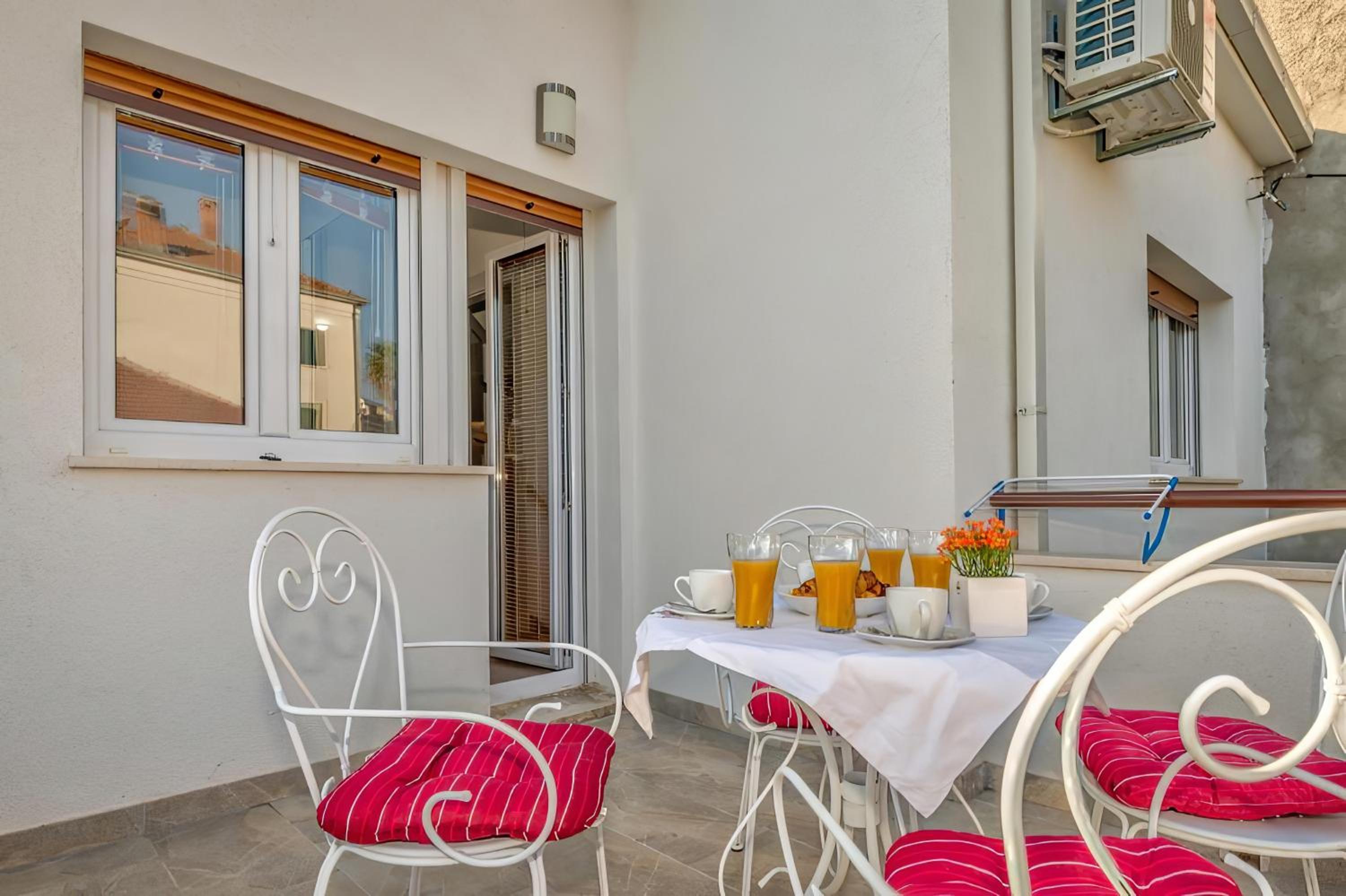 Happy Home - Rental Residence view 2