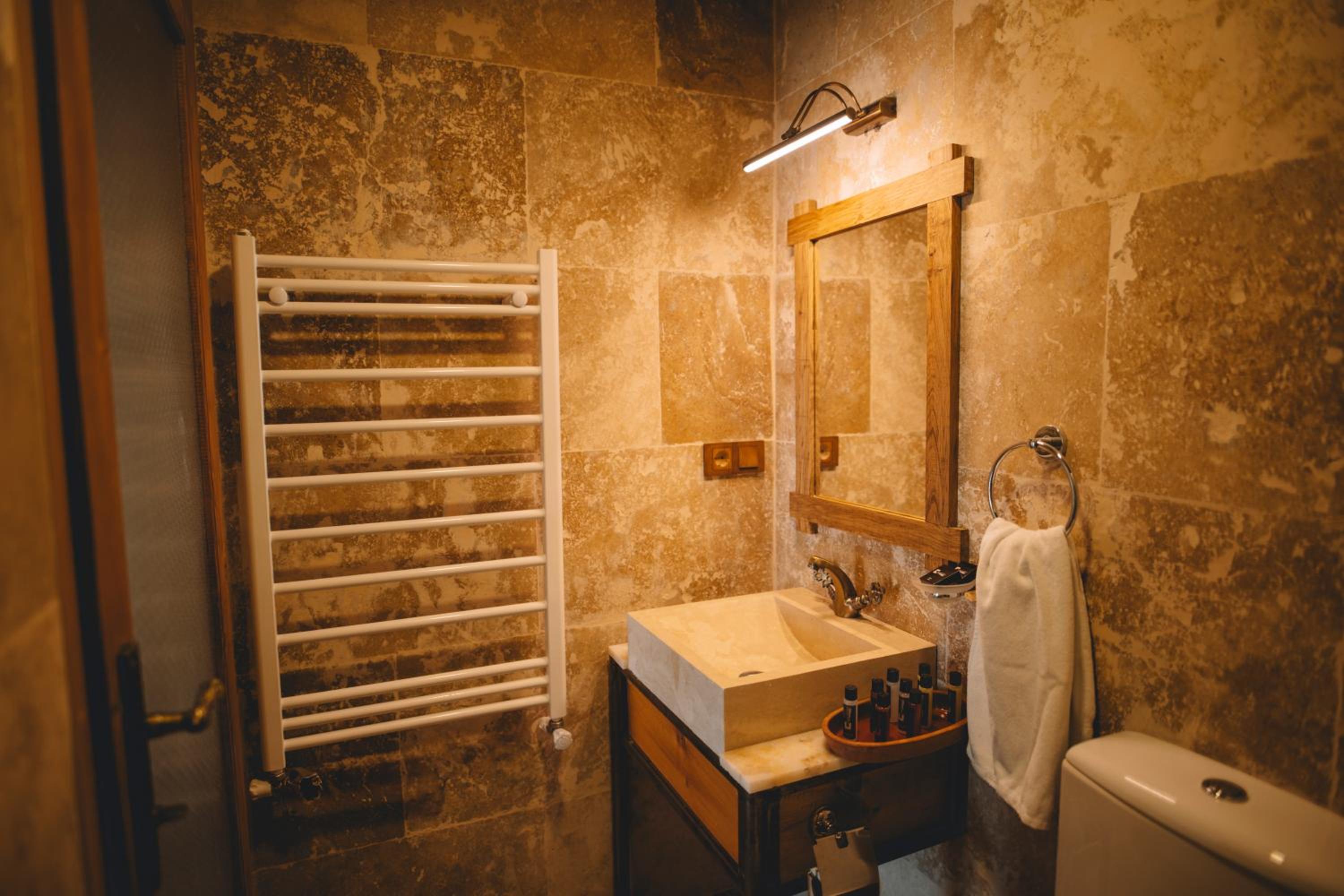 Çavuşin Cave House-Cappadocia - Image 50