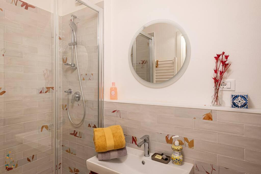 Il Sogno, Luxury Apartment in Piazza Napoleone view 4