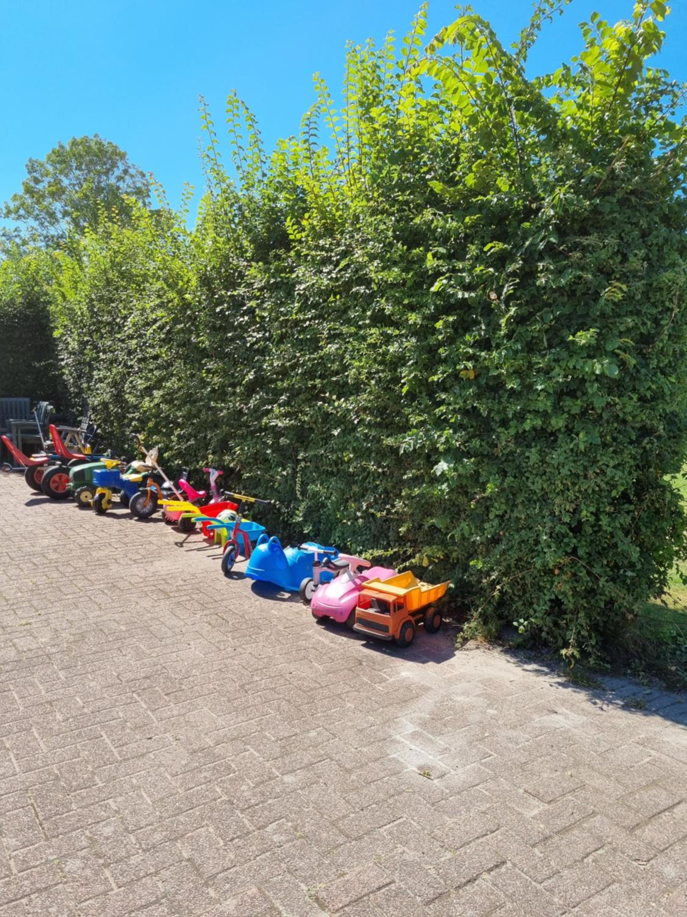 Camping De Tulpenweide lege Kampeerplaats, lege plaats op het gras zonder bed