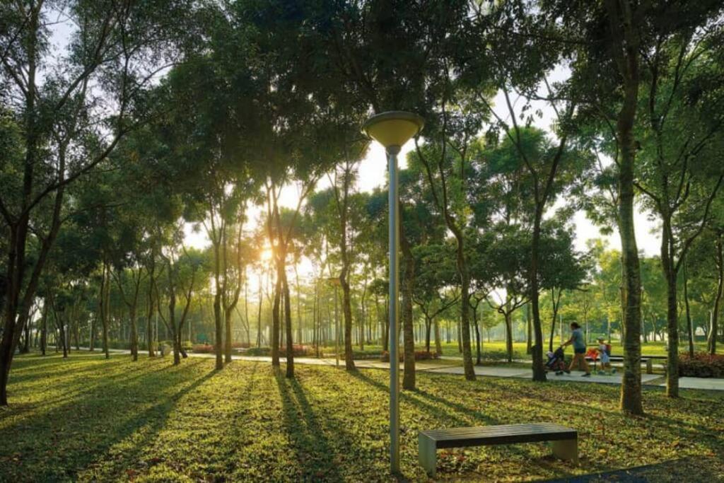 Premium Darkdesign 6pax In Desa ParkCity WifiTvbox