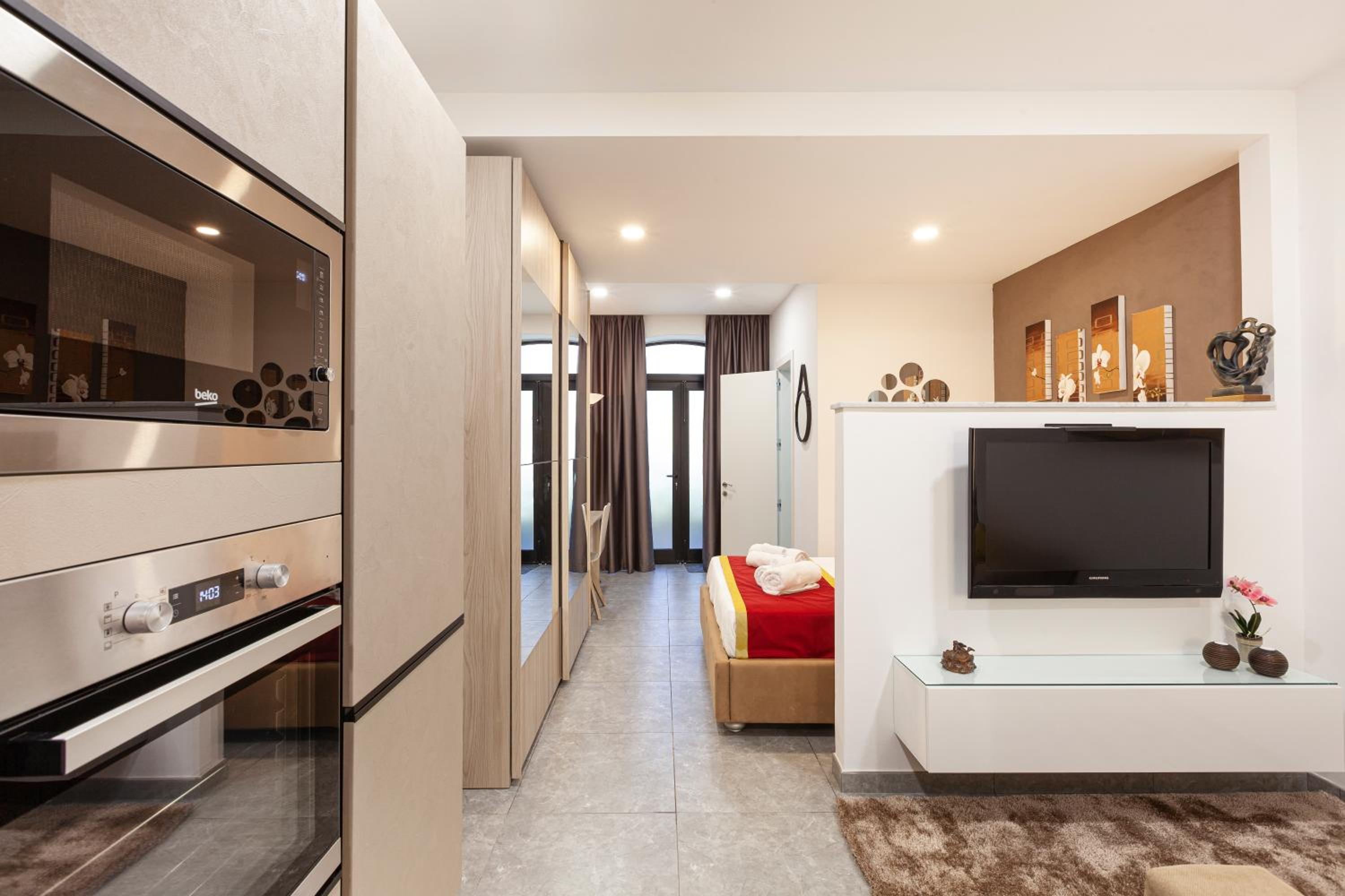 Modern & Lovely Studio - Prime location photo 4