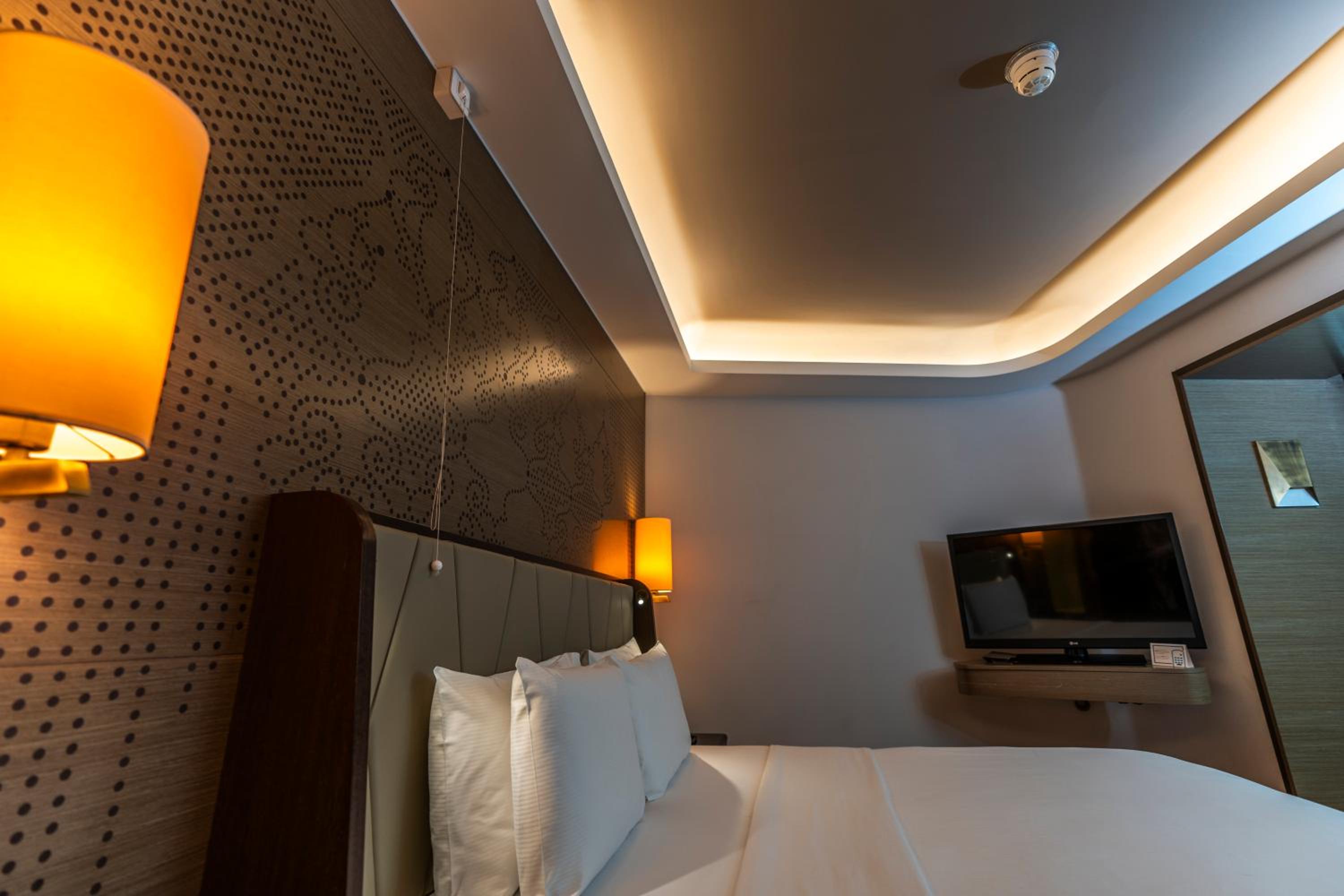 Hilton Istanbul Kozyatagi - Image 56