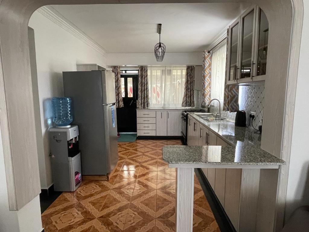 Furaha Luxury 8 bedroom vacation home in Nakuru Section 58 view 3