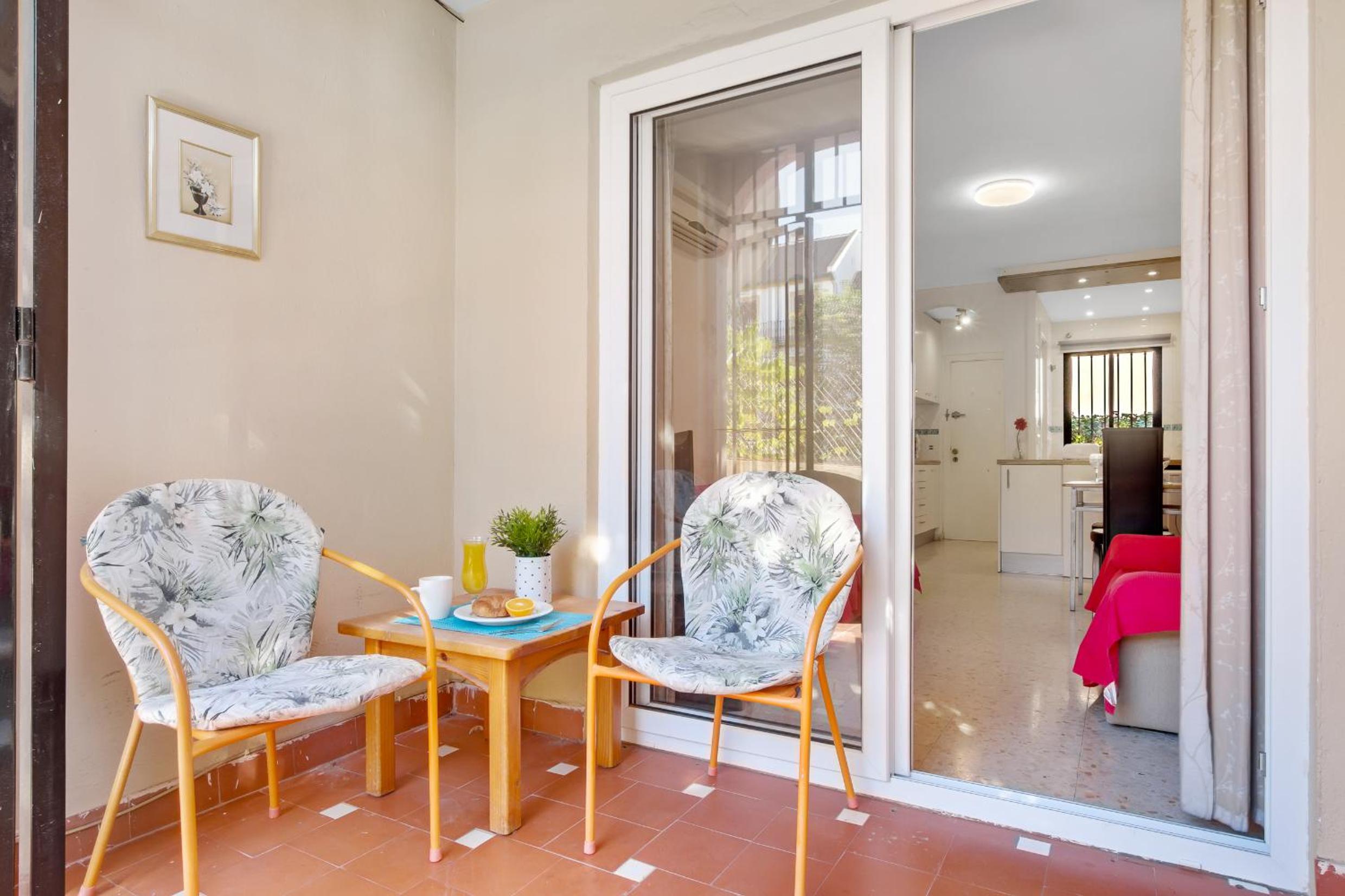 Adelfas by IVI Real Estate