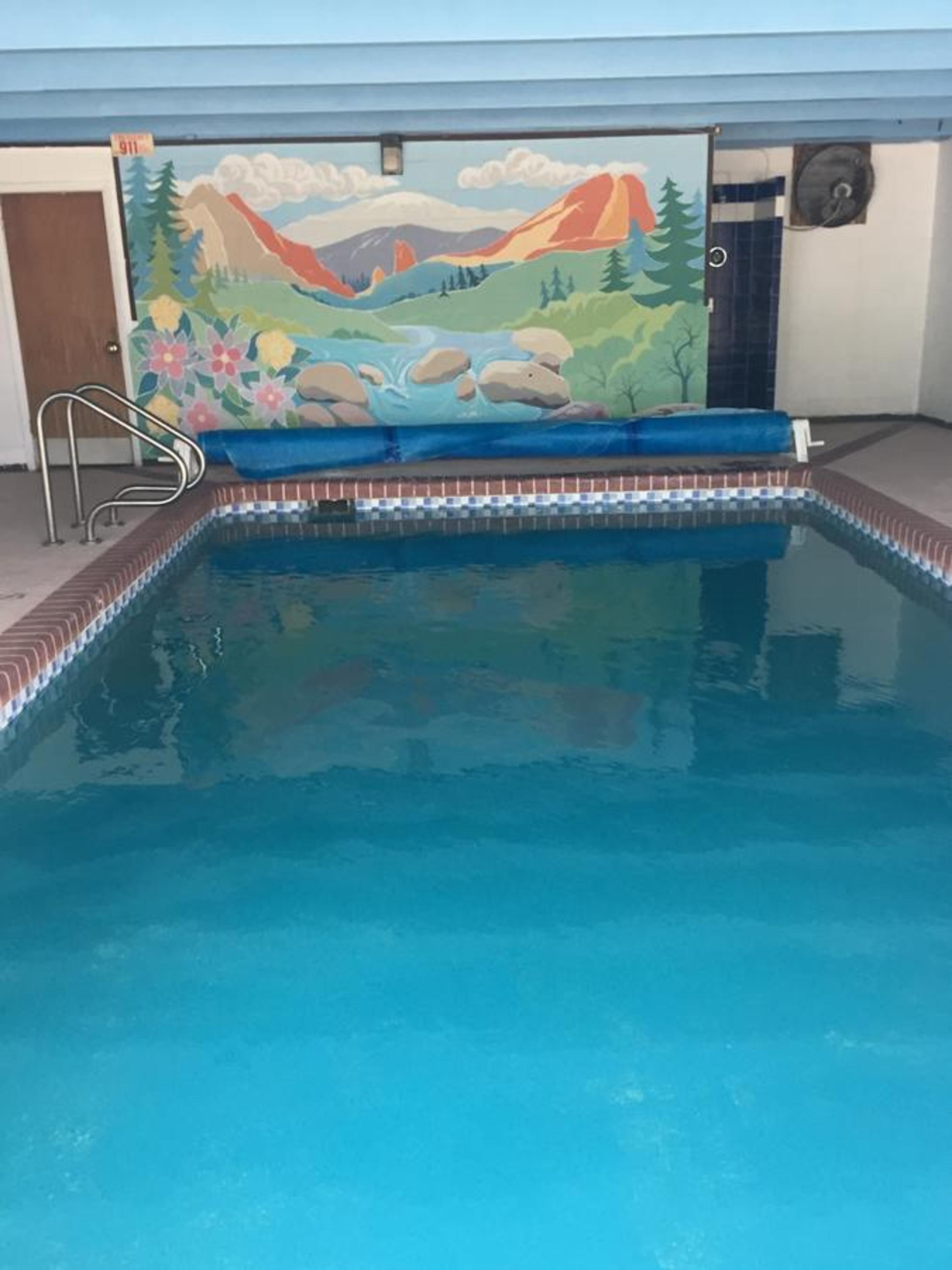 Garden of the Gods Motel