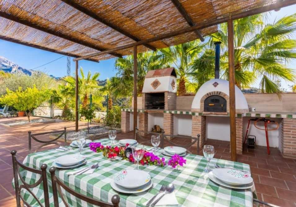 Casa la viña de la tireta