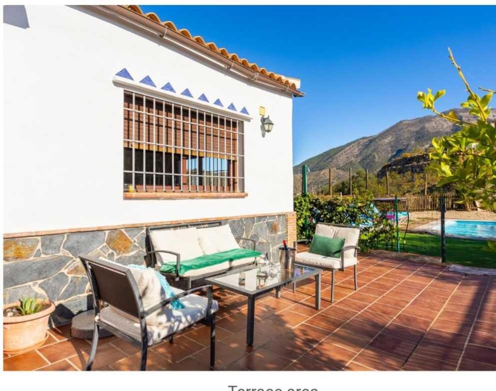 Casa la viña de la tireta