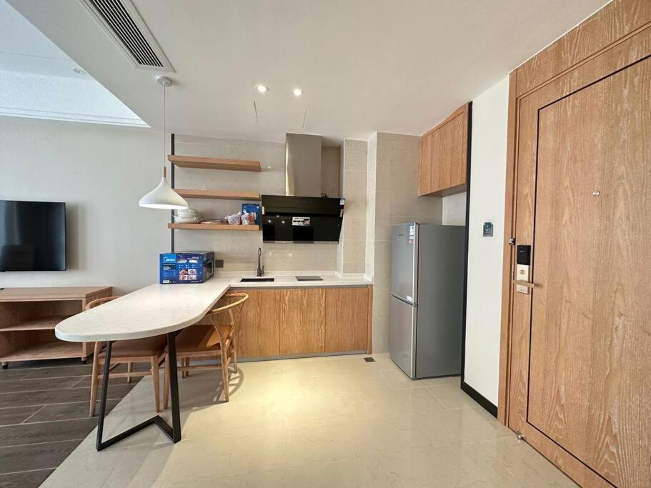New Modern Luxury Suite Apartment At The Heart of Vientiane view 5