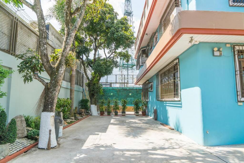 Maharlika's Peak a Dog-Friendly Tagaytay House