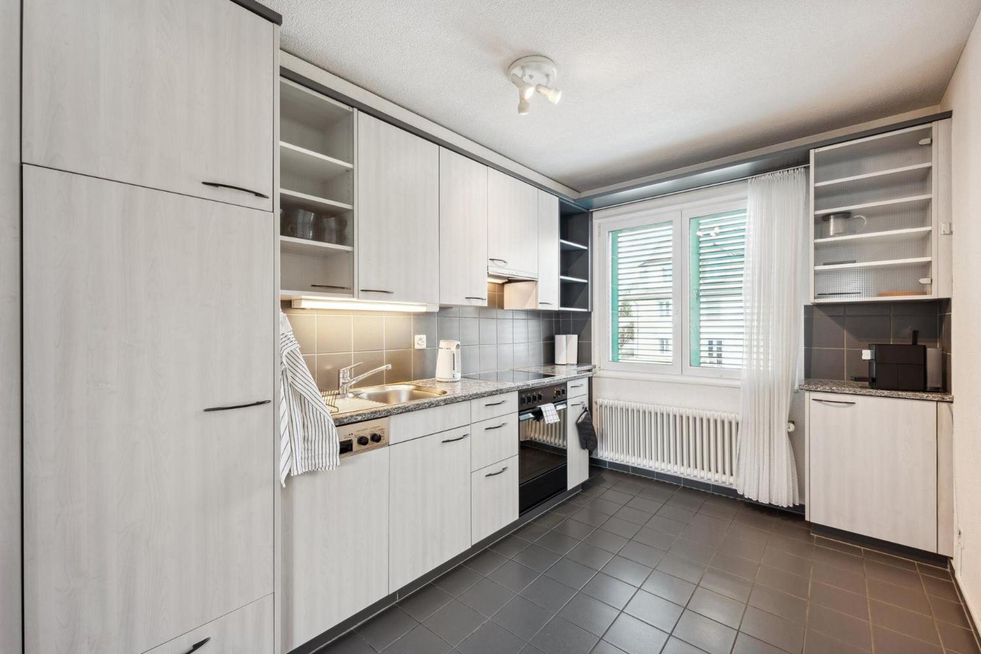 Comfortable stay in Oerlikon 20 minutes away from Zurich Airport