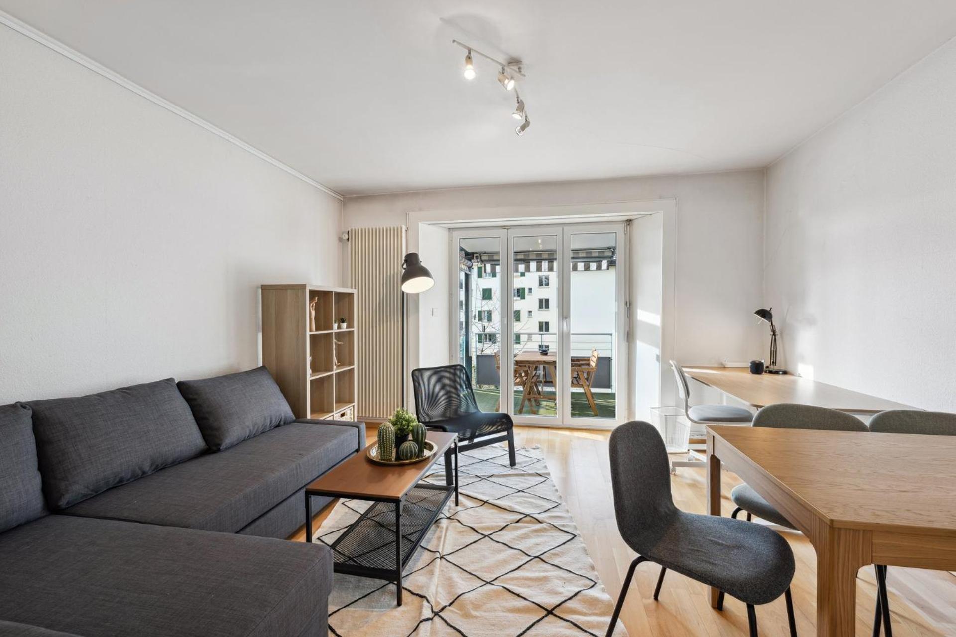 Comfortable stay in Oerlikon 20 minutes away from Zurich Airport