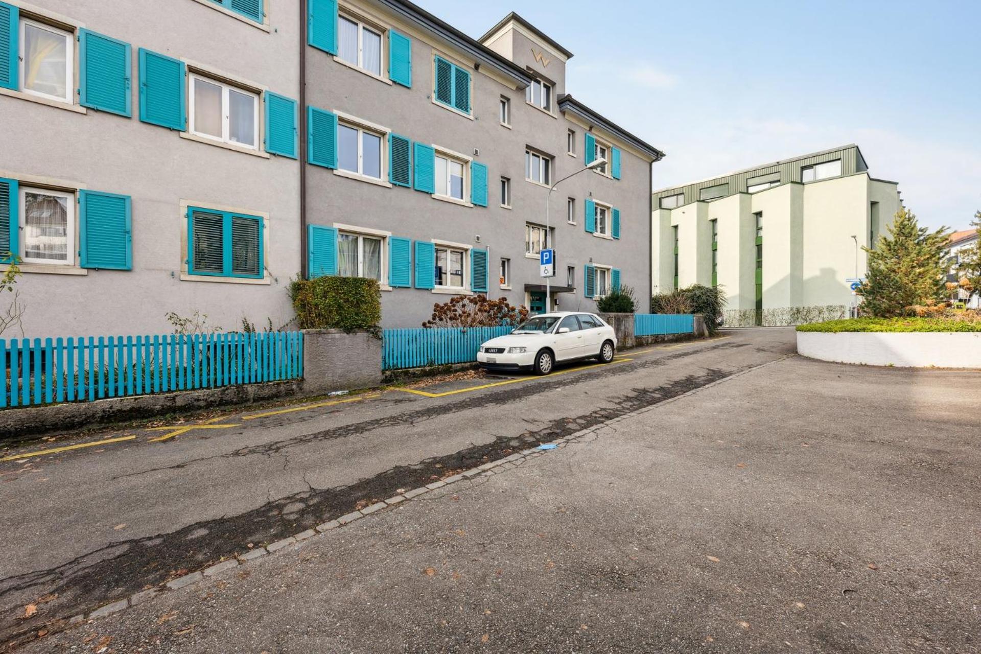 Comfortable stay in Oerlikon 20 minutes away from Zurich Airport