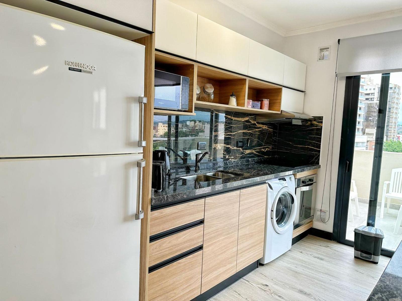 Constantino 6 Apartments