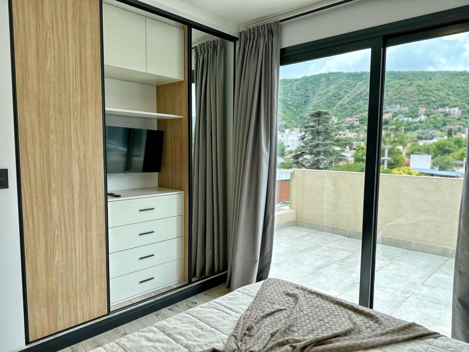 Constantino 6 Apartments
