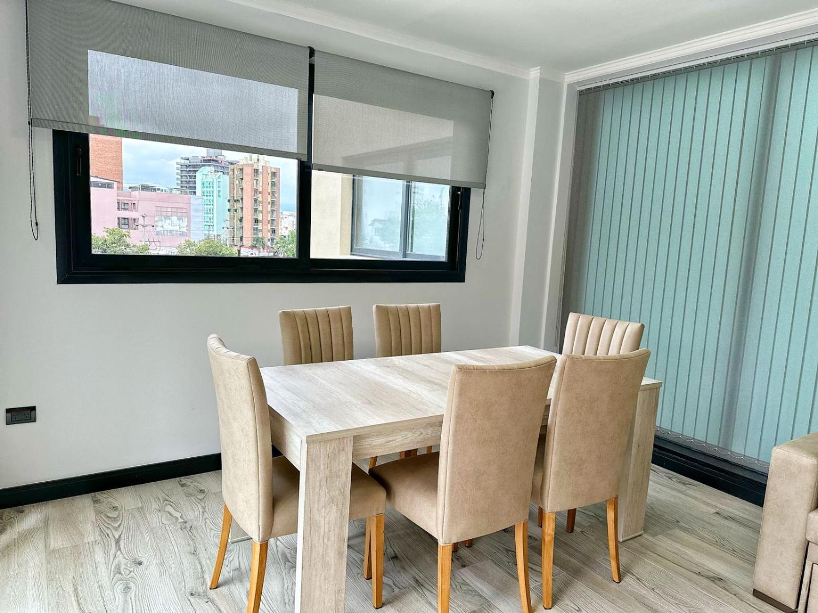 Constantino 6 Apartments