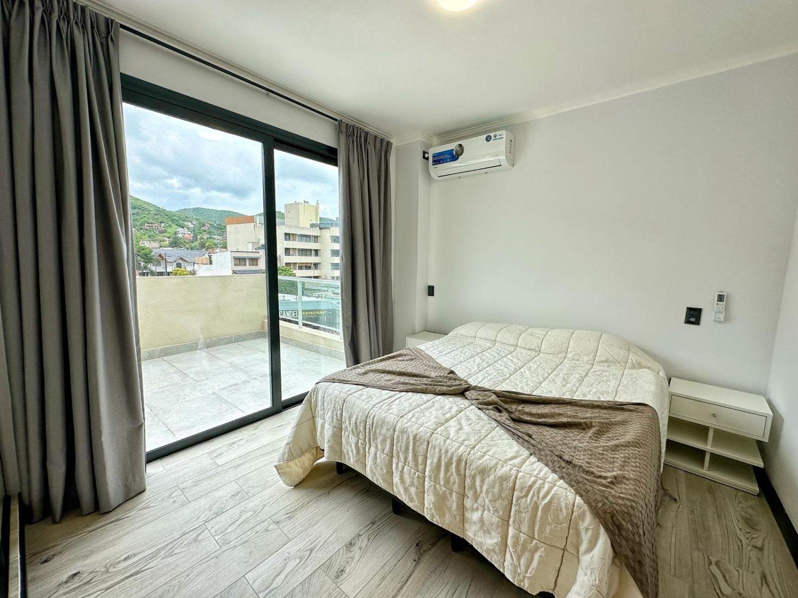 Constantino 6 Apartments